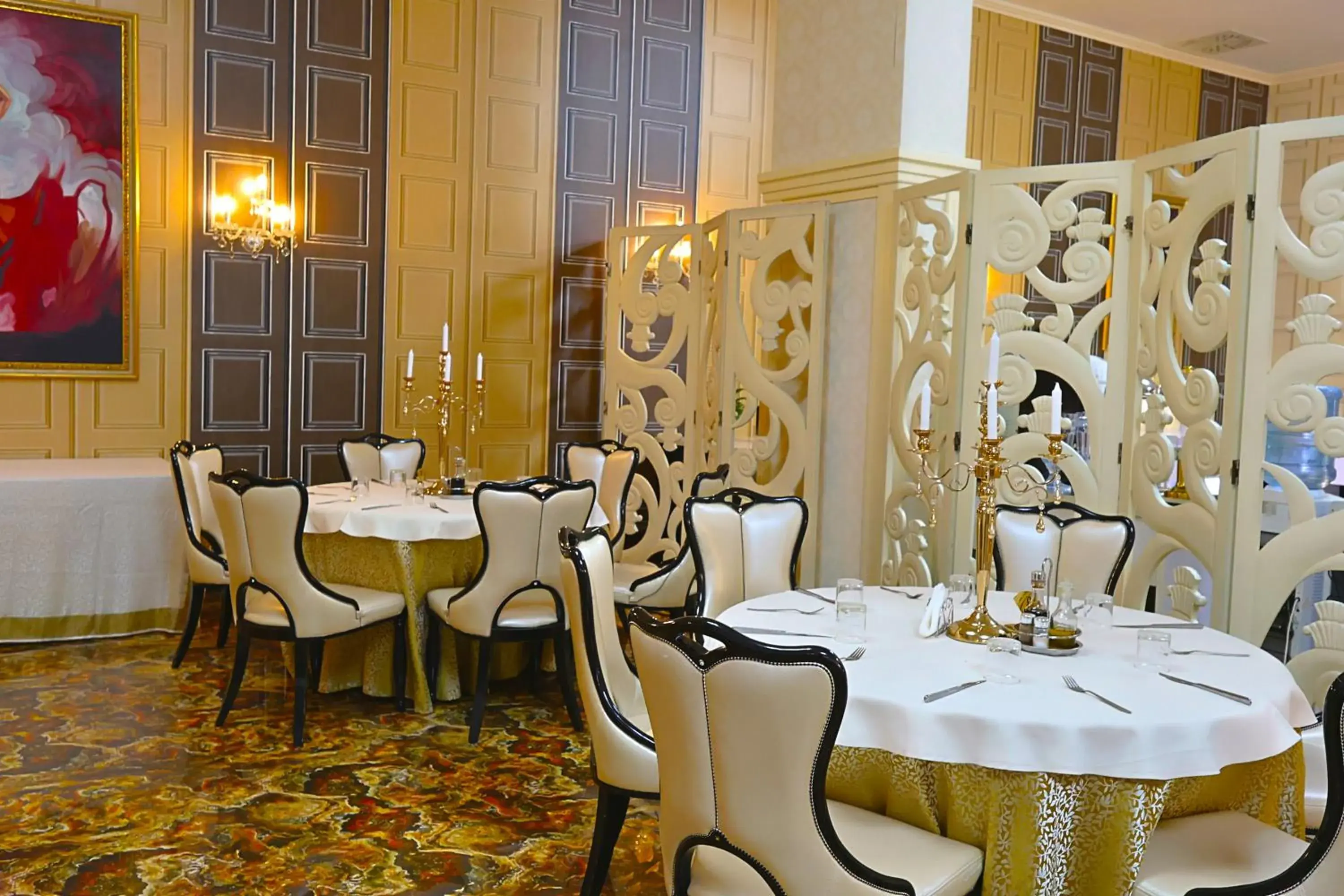 Restaurant/places to eat in Hotel Bleart Restaurant/places to eat in Hotel Bleart