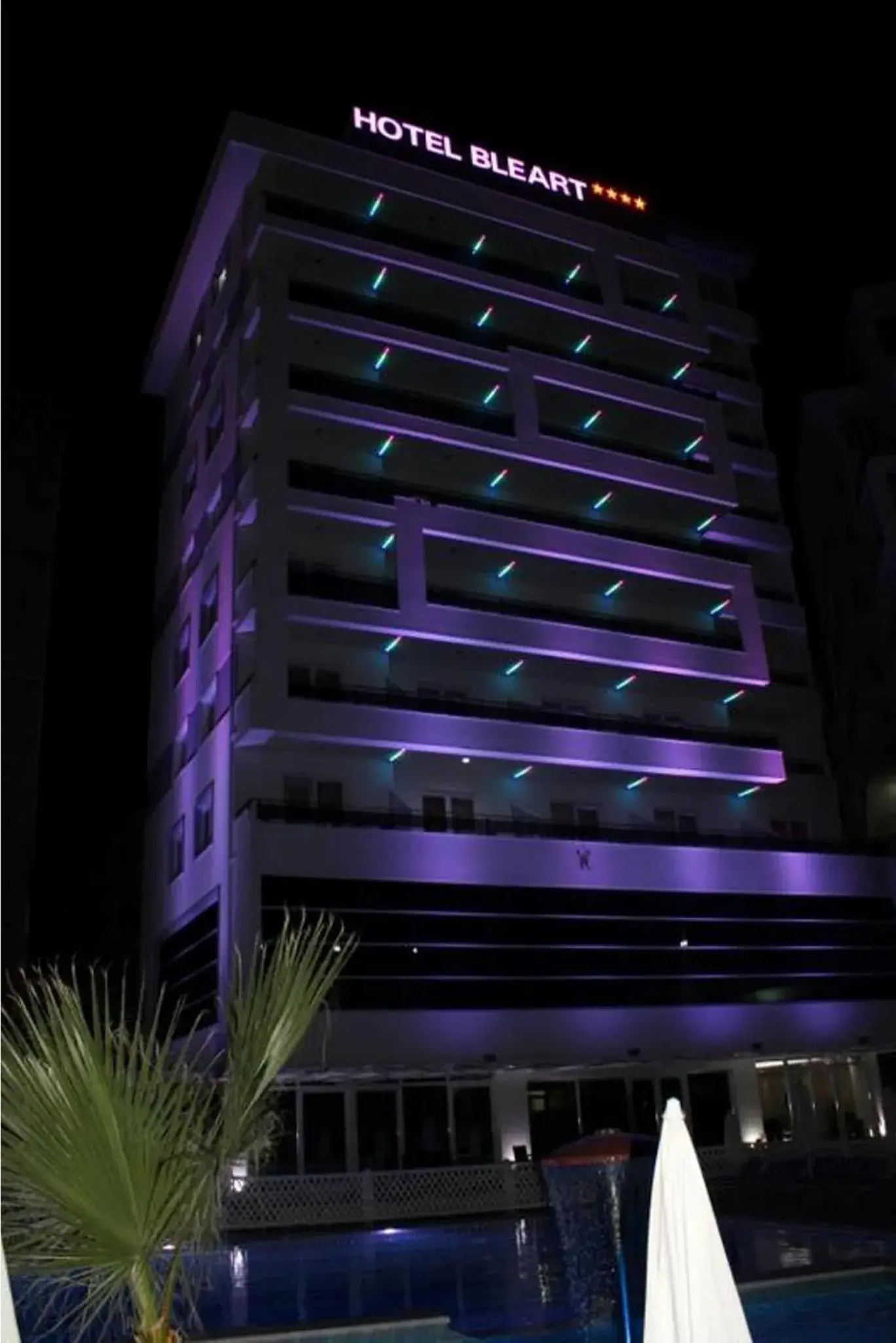 Facade/entrance in Hotel Bleart Facade/entrance in Hotel Bleart