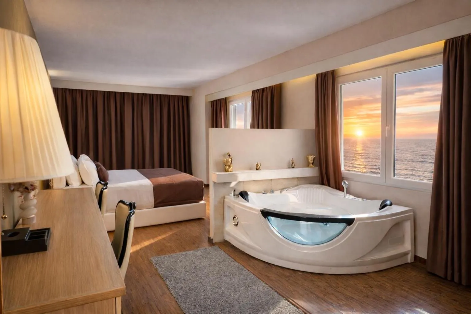 Hot Tub, Bed in Hotel Bleart