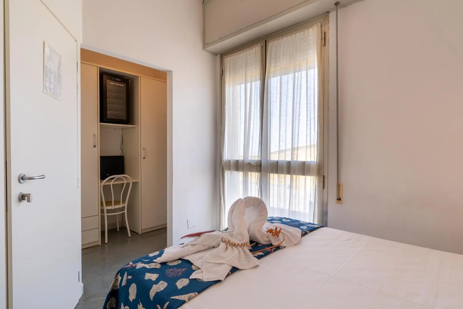 Bed in Hotel Montmartre