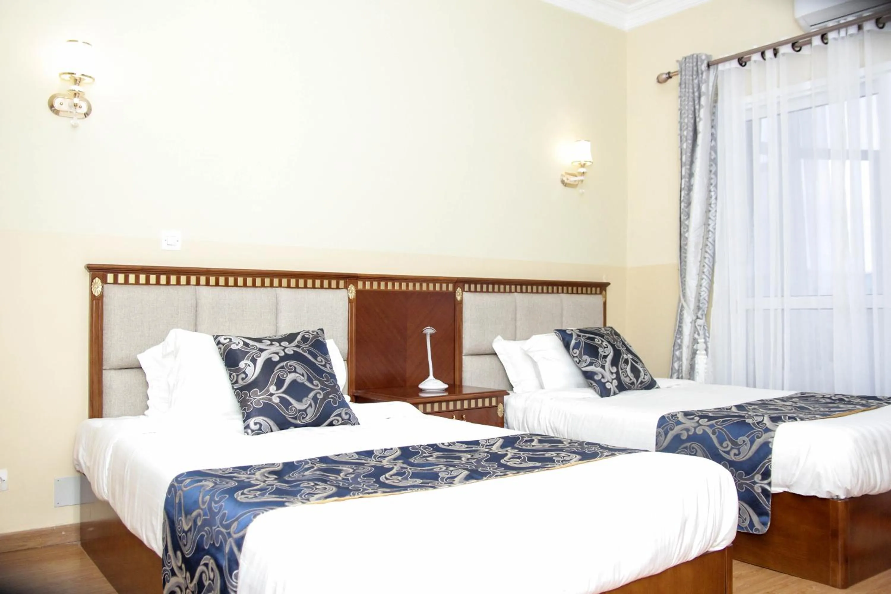 Bed in Hôtel Sky blue Mada