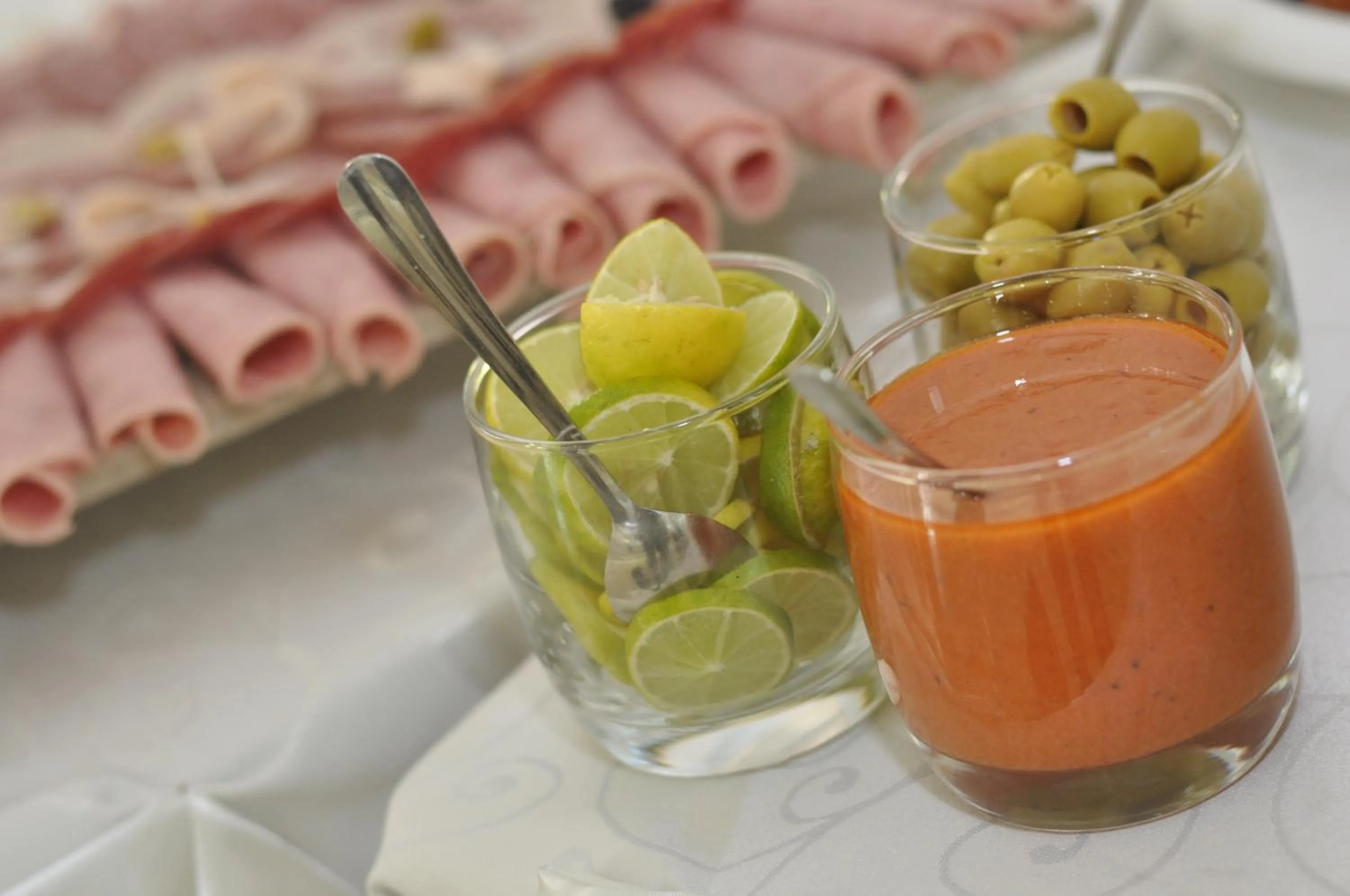 Restaurant/places to eat in Hôtel Sky blue Mada