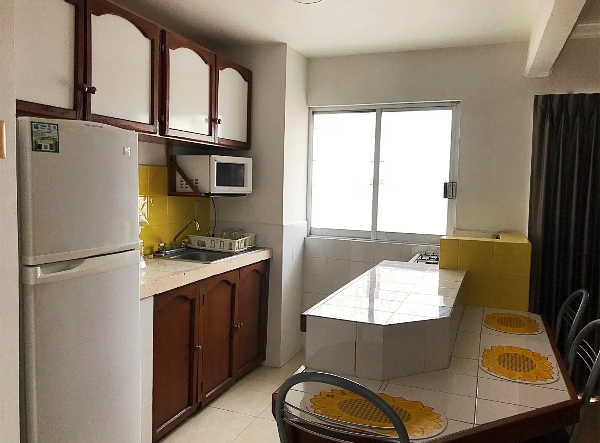 Kitchen or kitchenette in Hotel Suites Regina