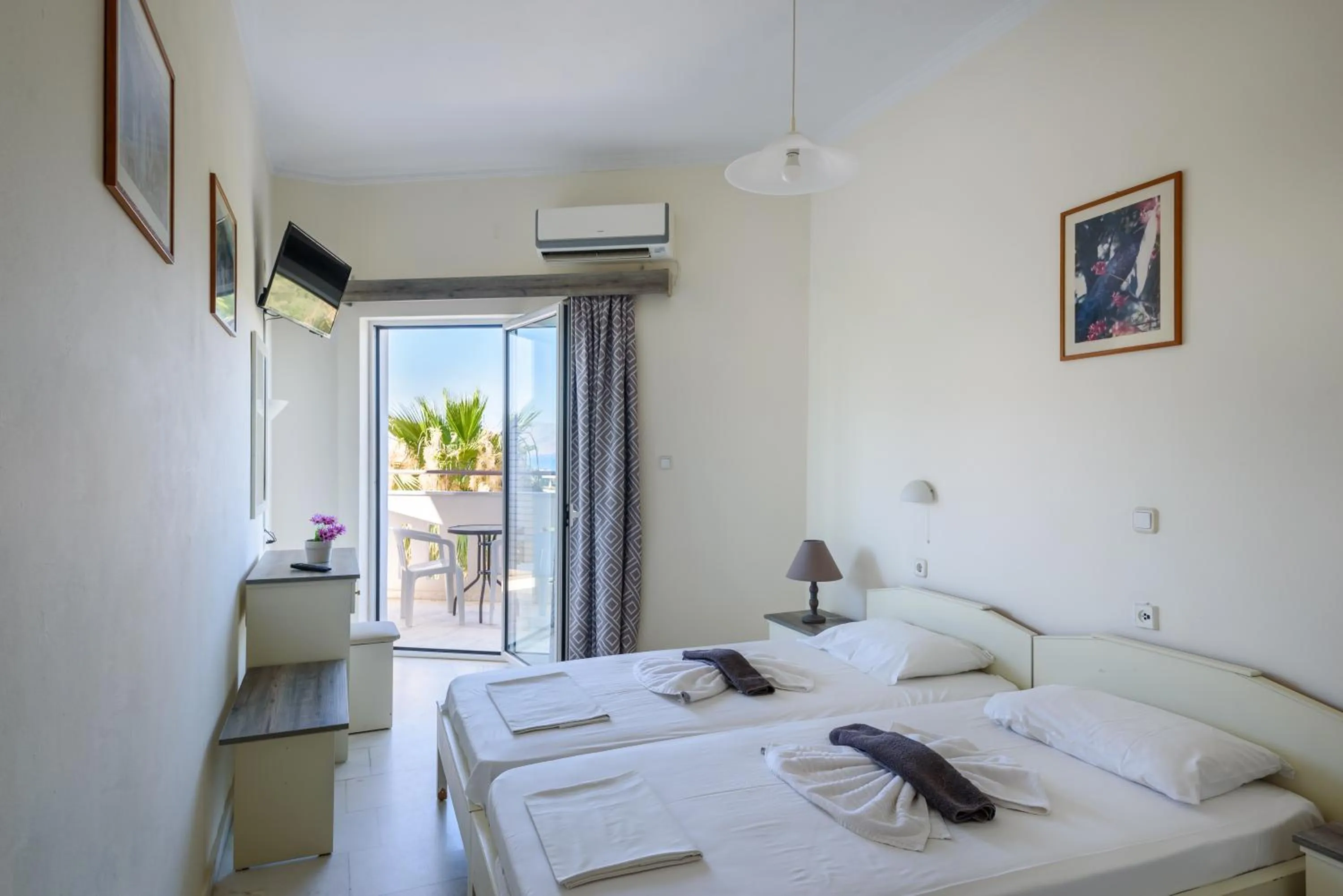 Triple Room with Mountain View in Regina Hotel