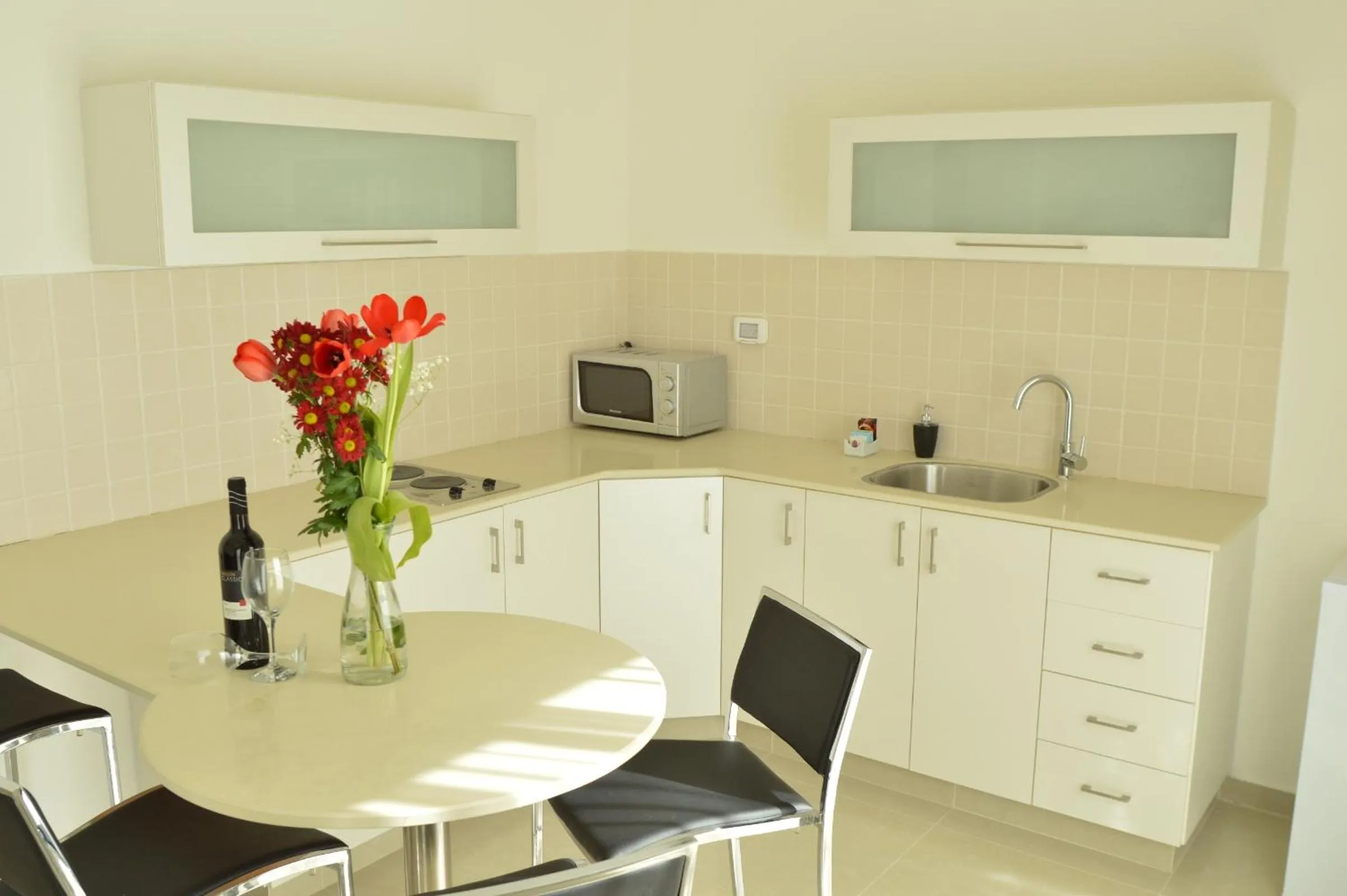 Kitchen or kitchenette, Kitchen/Kitchenette in Shamai Suites Jerusalem