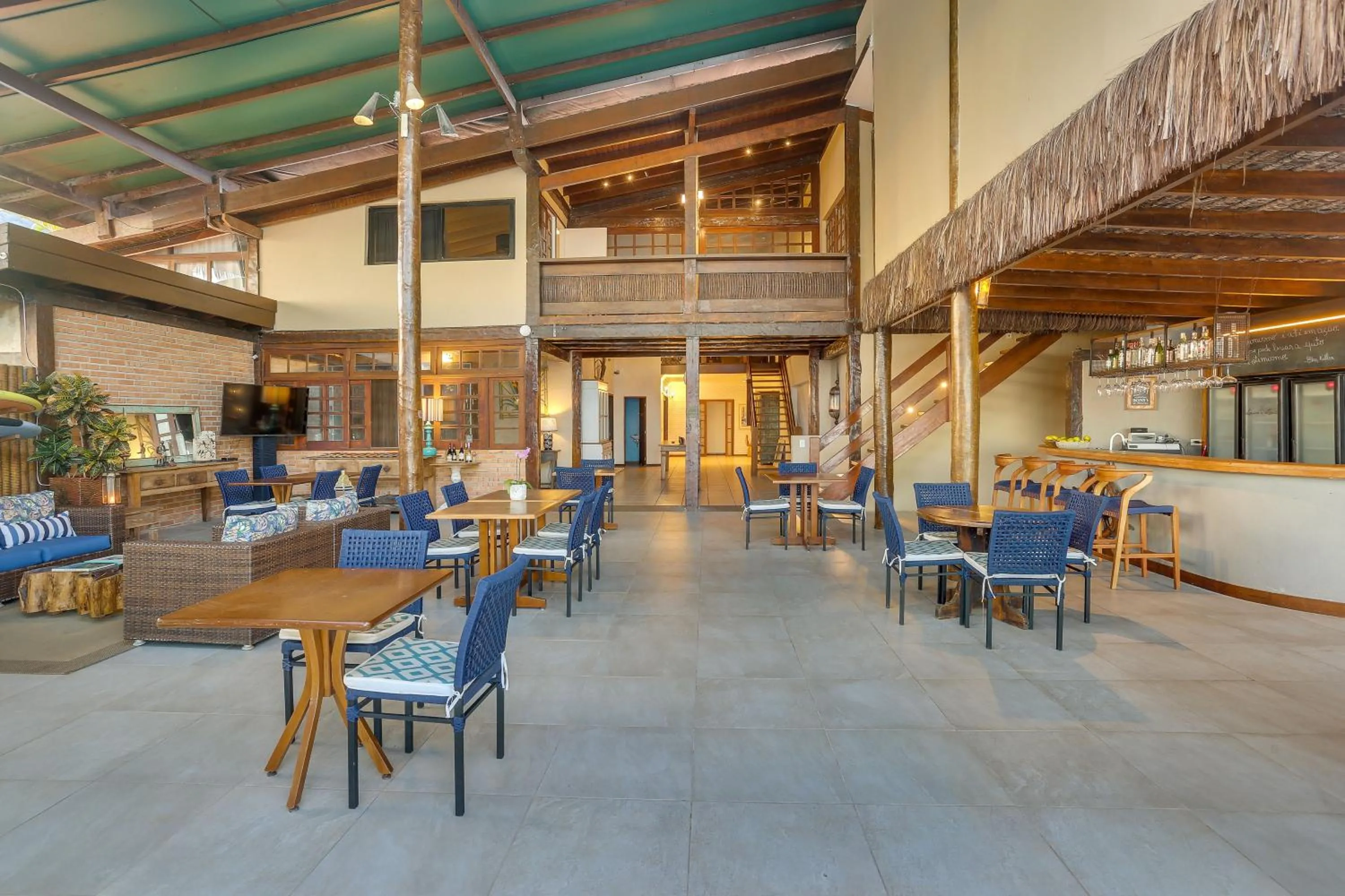 Chez Louise et Louis Pé na Areia