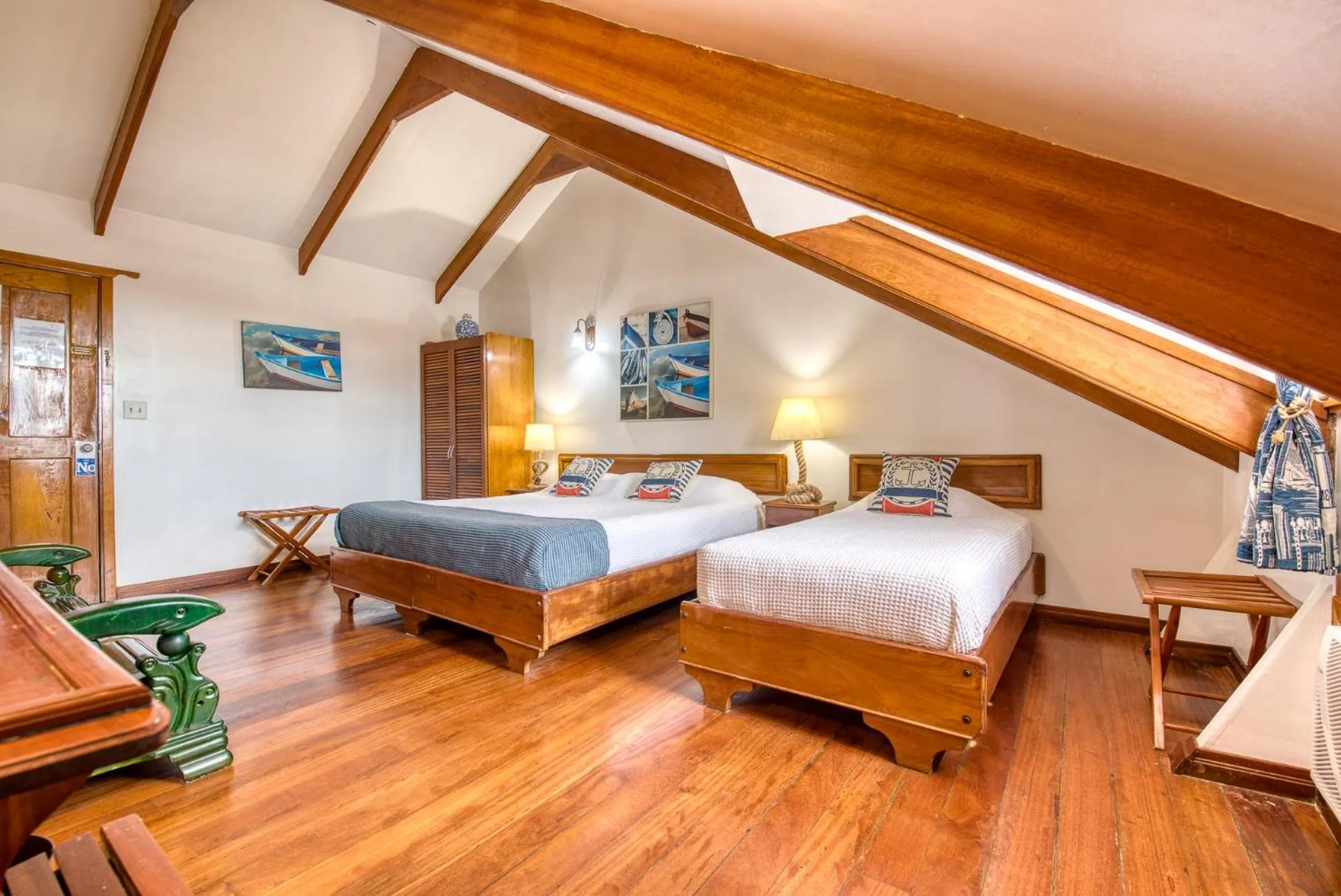 Photo of the whole room, Bed in Hotel Bocas del Toro