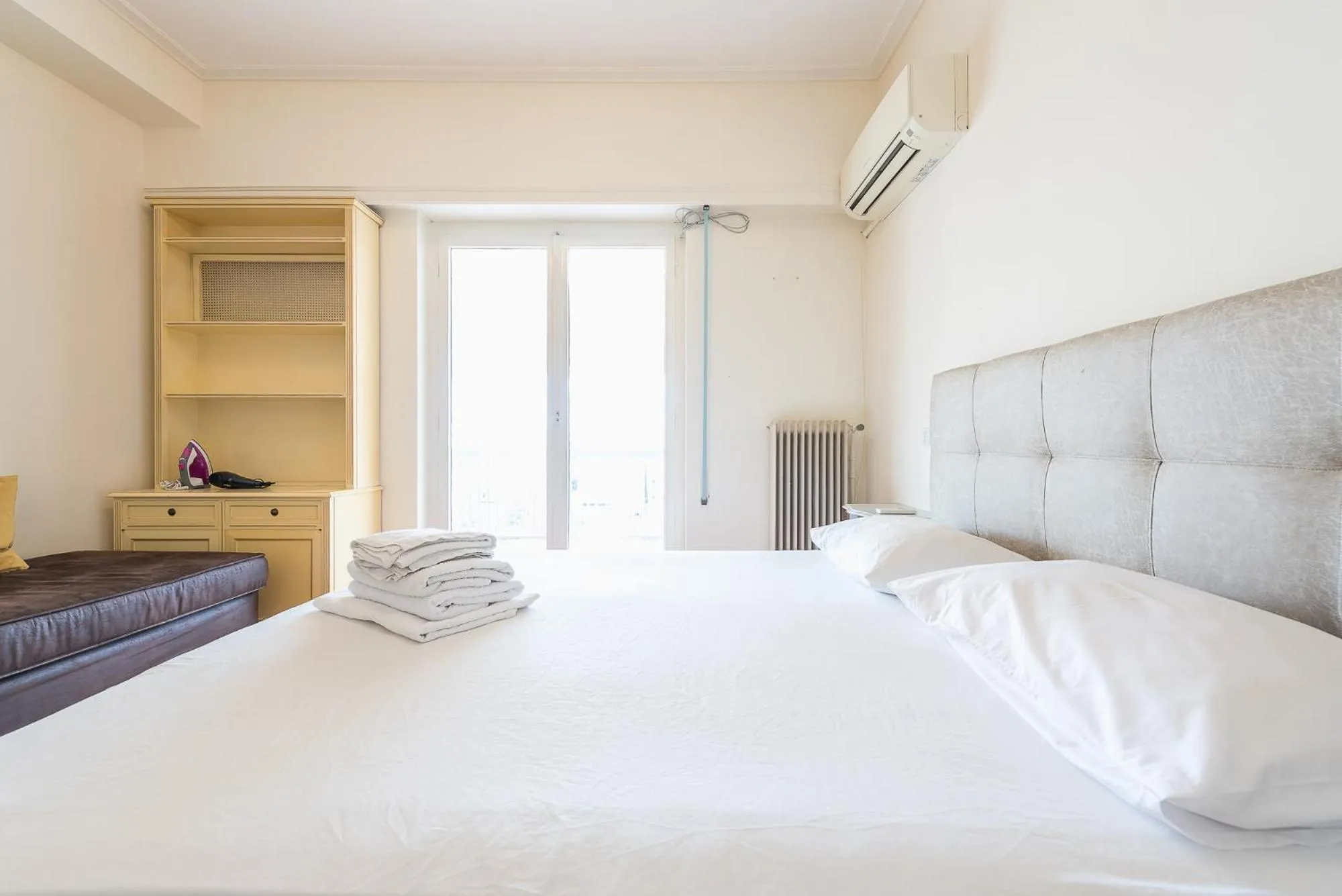 Bed in Victoria Capitan Apartments