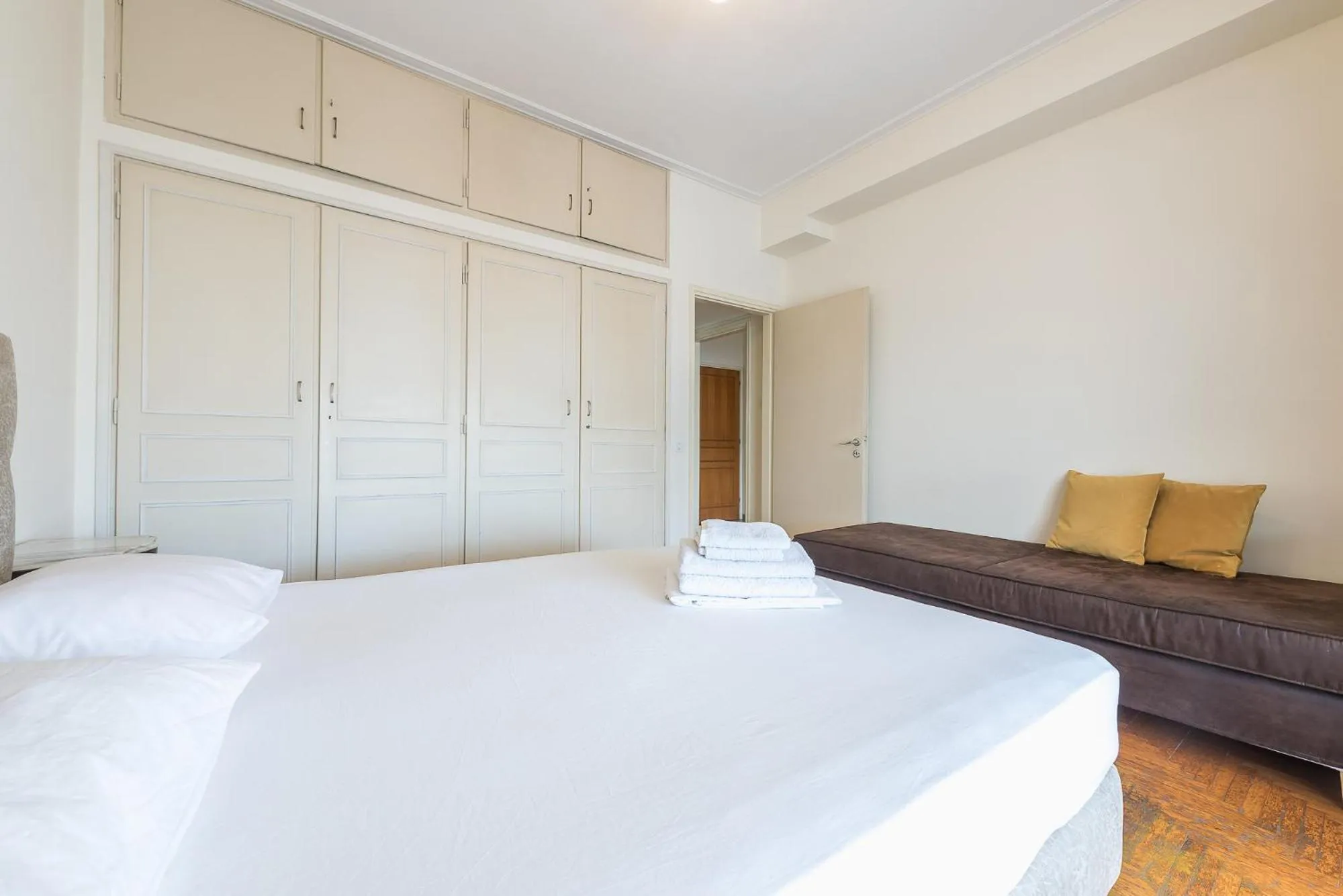 Bed in Victoria Capitan Apartments