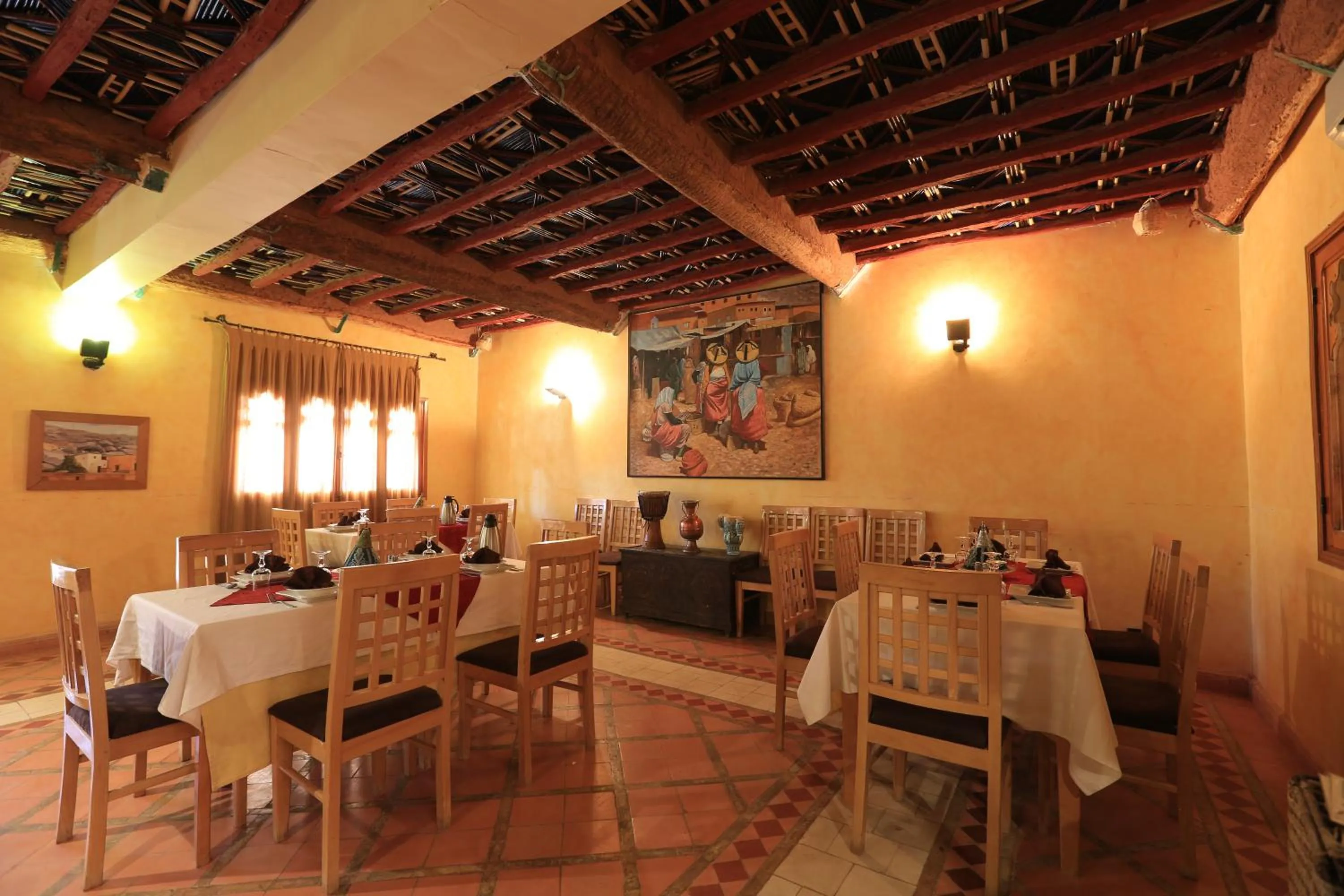 Restaurant/places to eat in Hotel Kasbah Lamrani