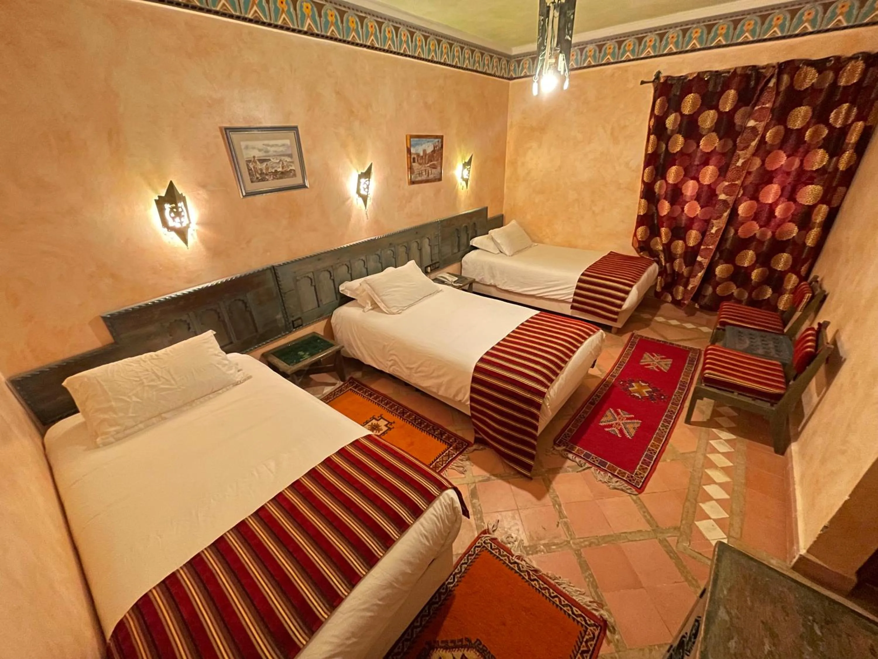 Bed in Hotel Kasbah Lamrani