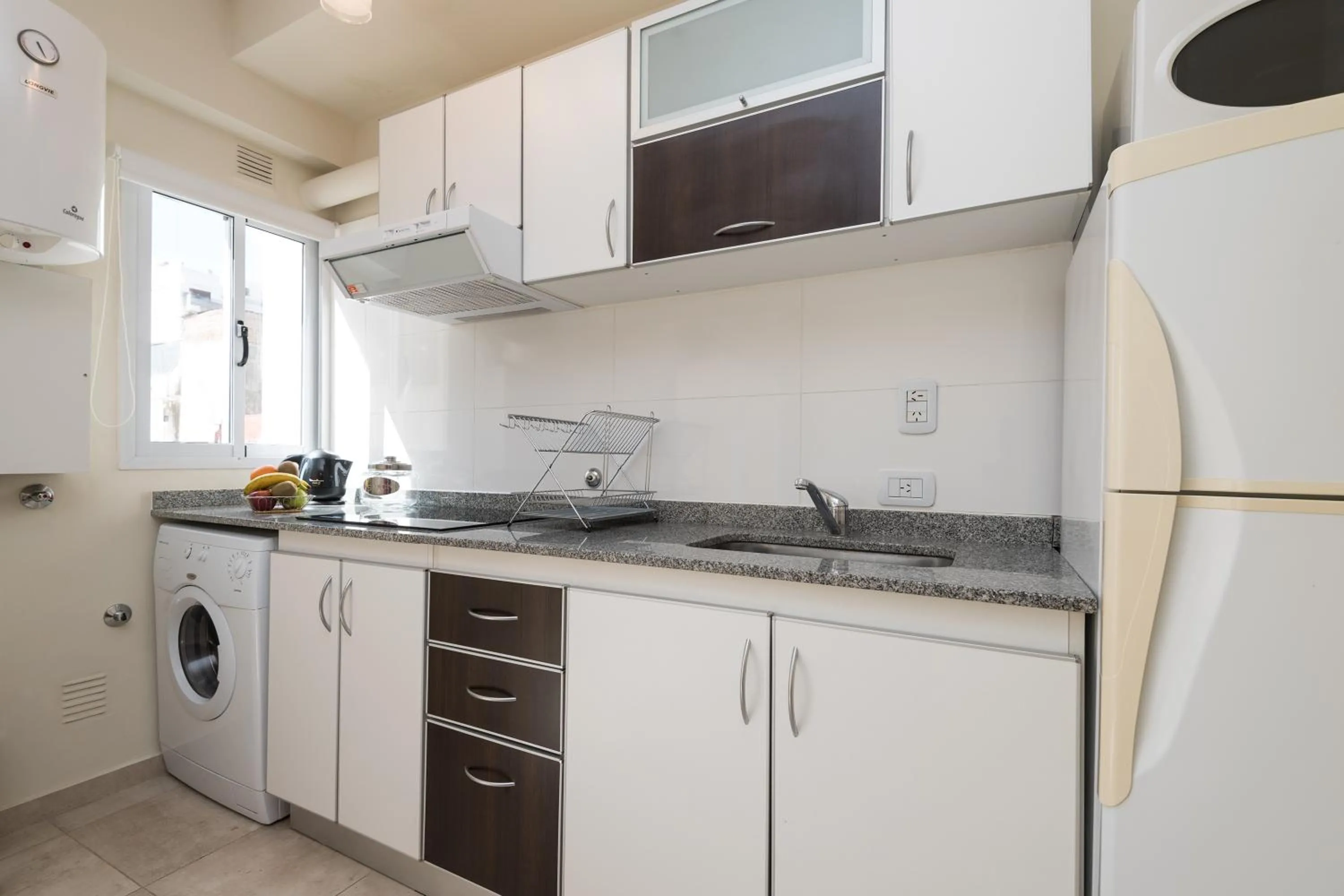 Kitchen or kitchenette in Apart Hotel Independencia - Luz y Fuerza Patagonia