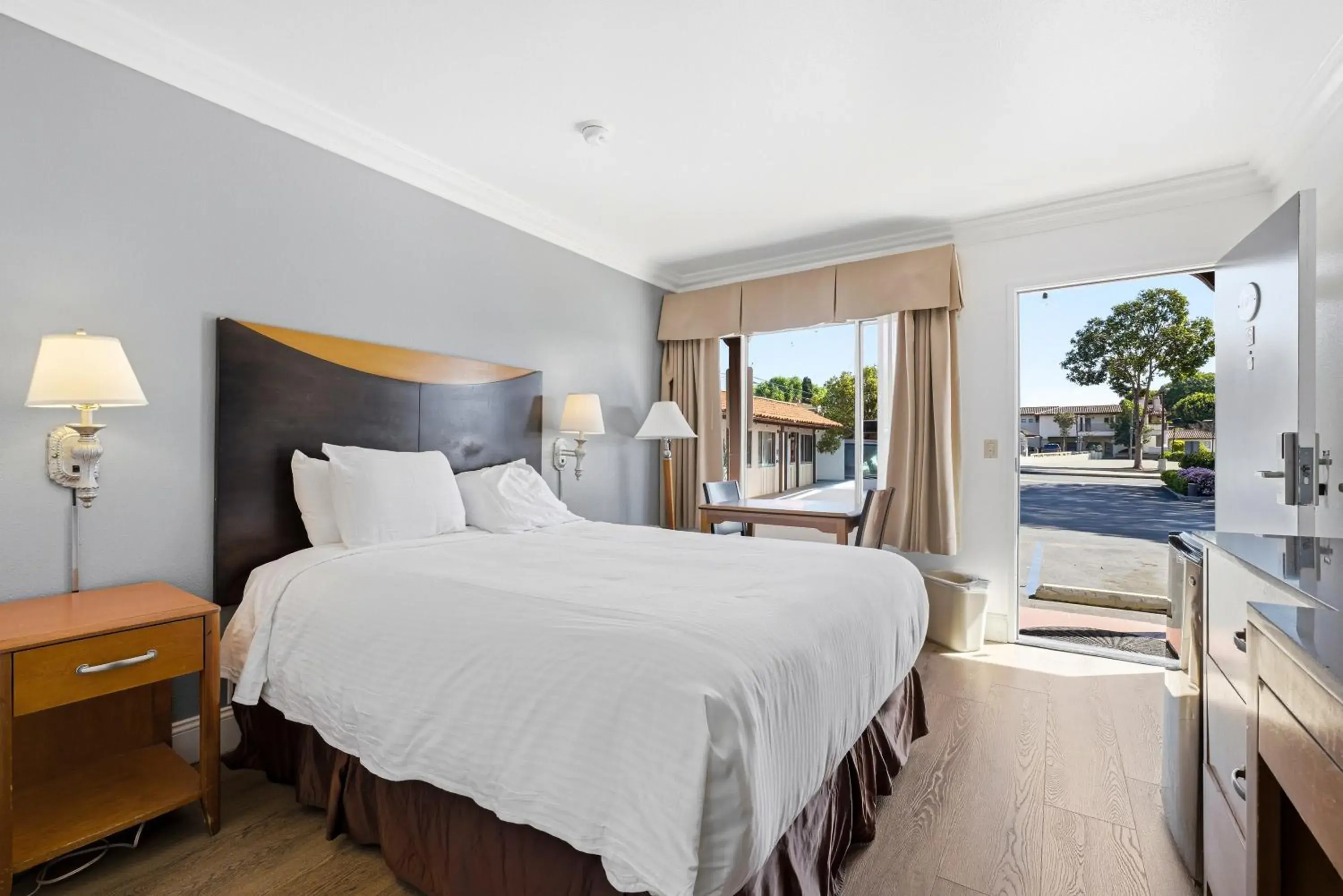 Bed in Sunset Motel Bed in Sunset Motel