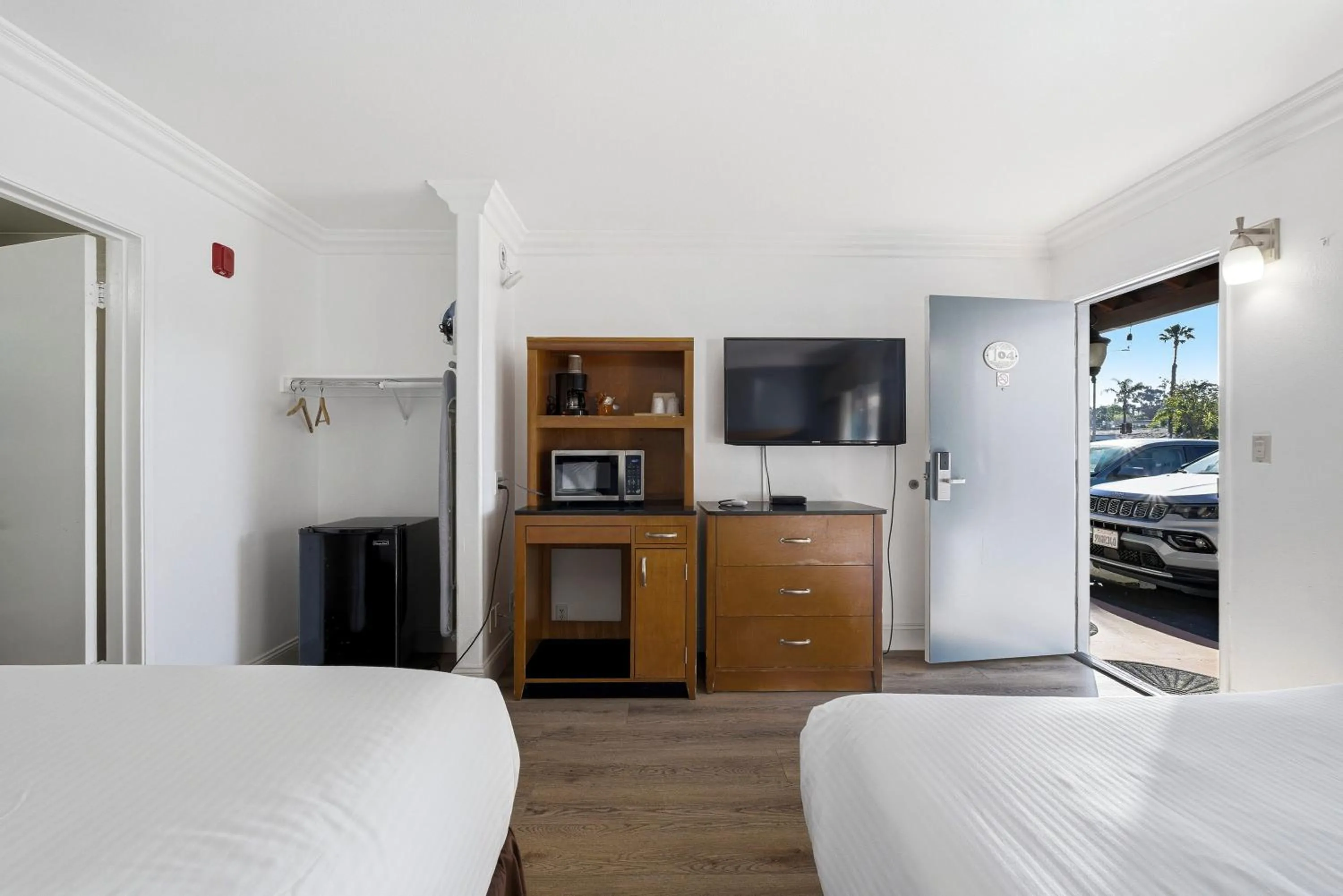 TV and multimedia, Bed in Sunset Motel