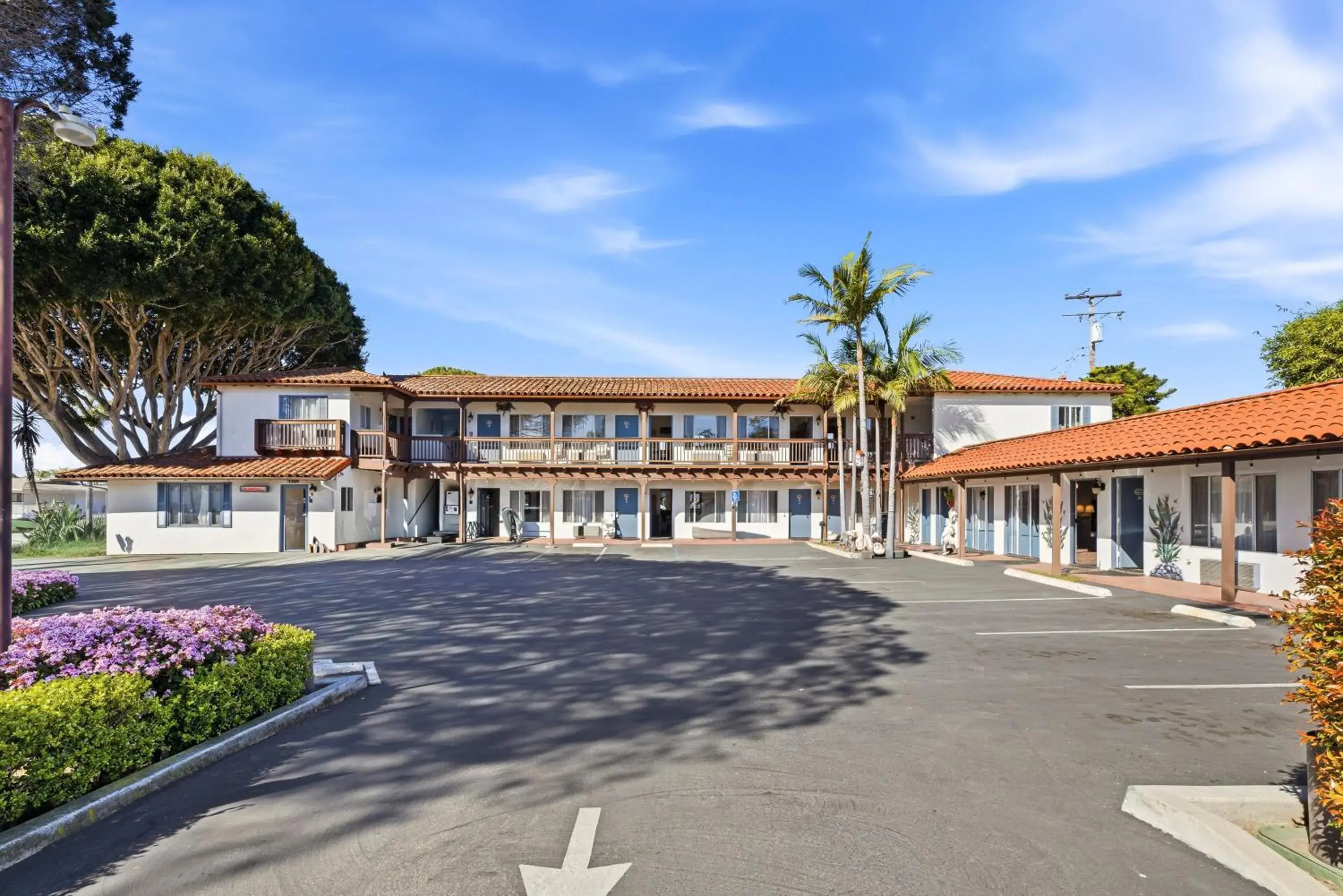 Property building in Sunset Motel Property building in Sunset Motel