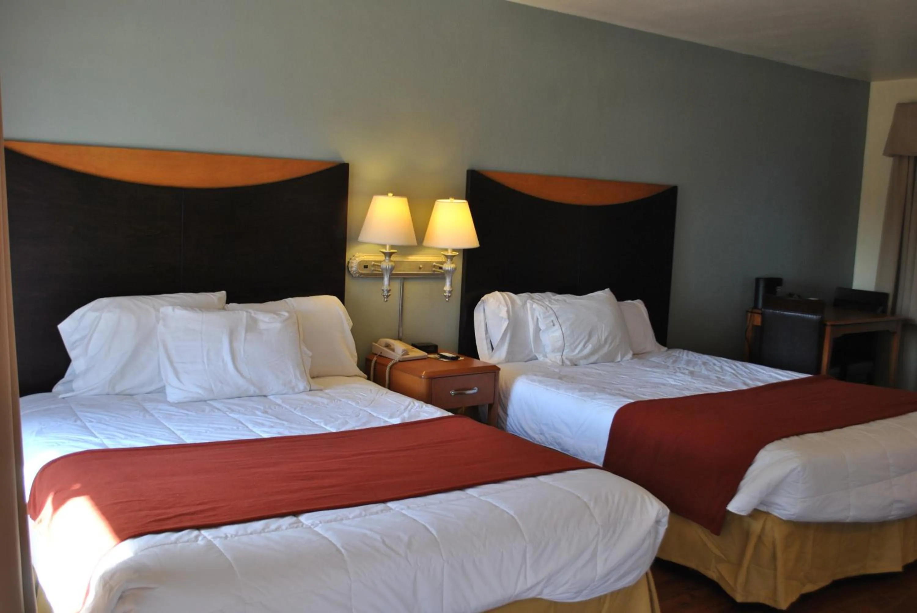 Bedroom, Bed in Sunset Motel