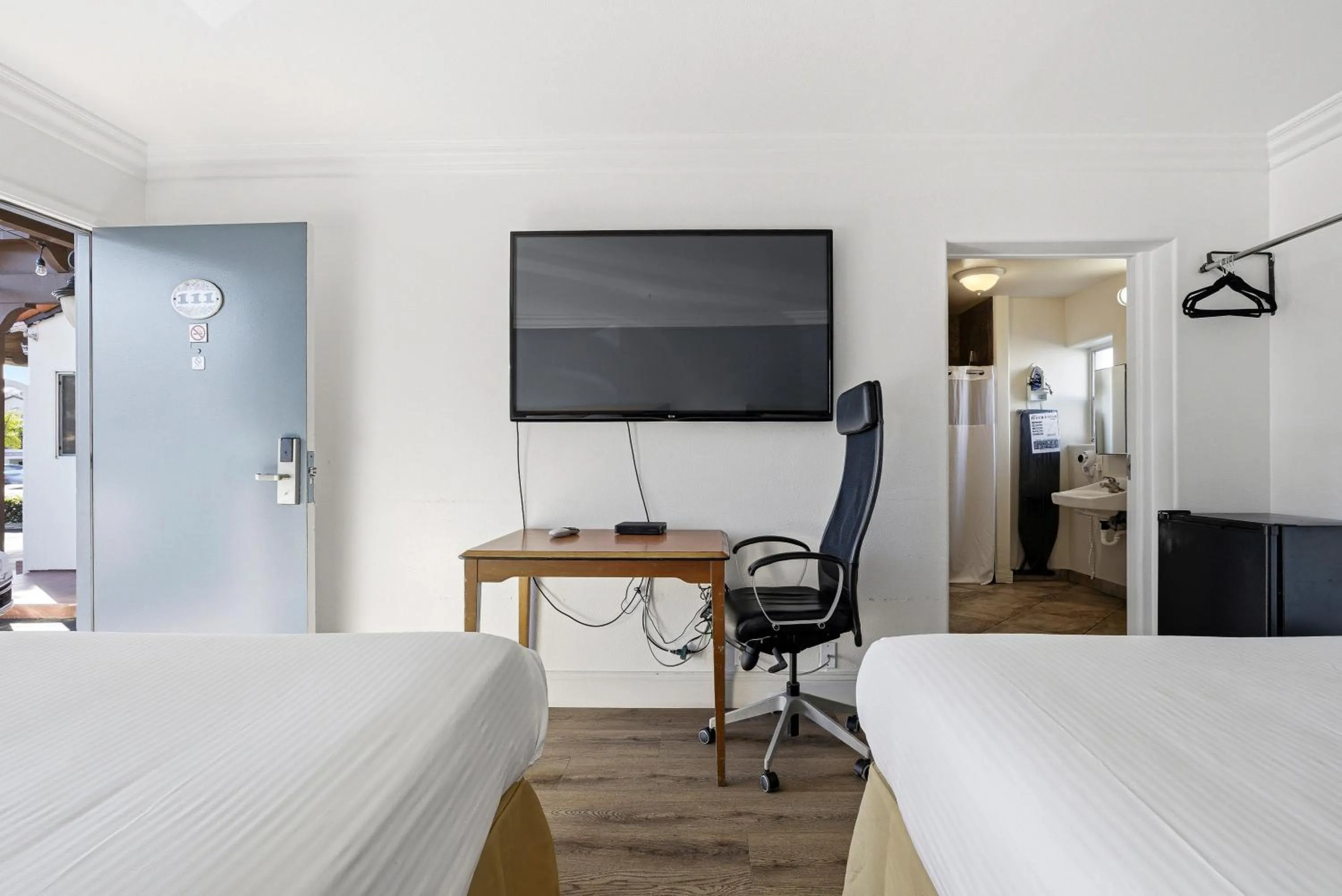 TV and multimedia, Bed in Sunset Motel