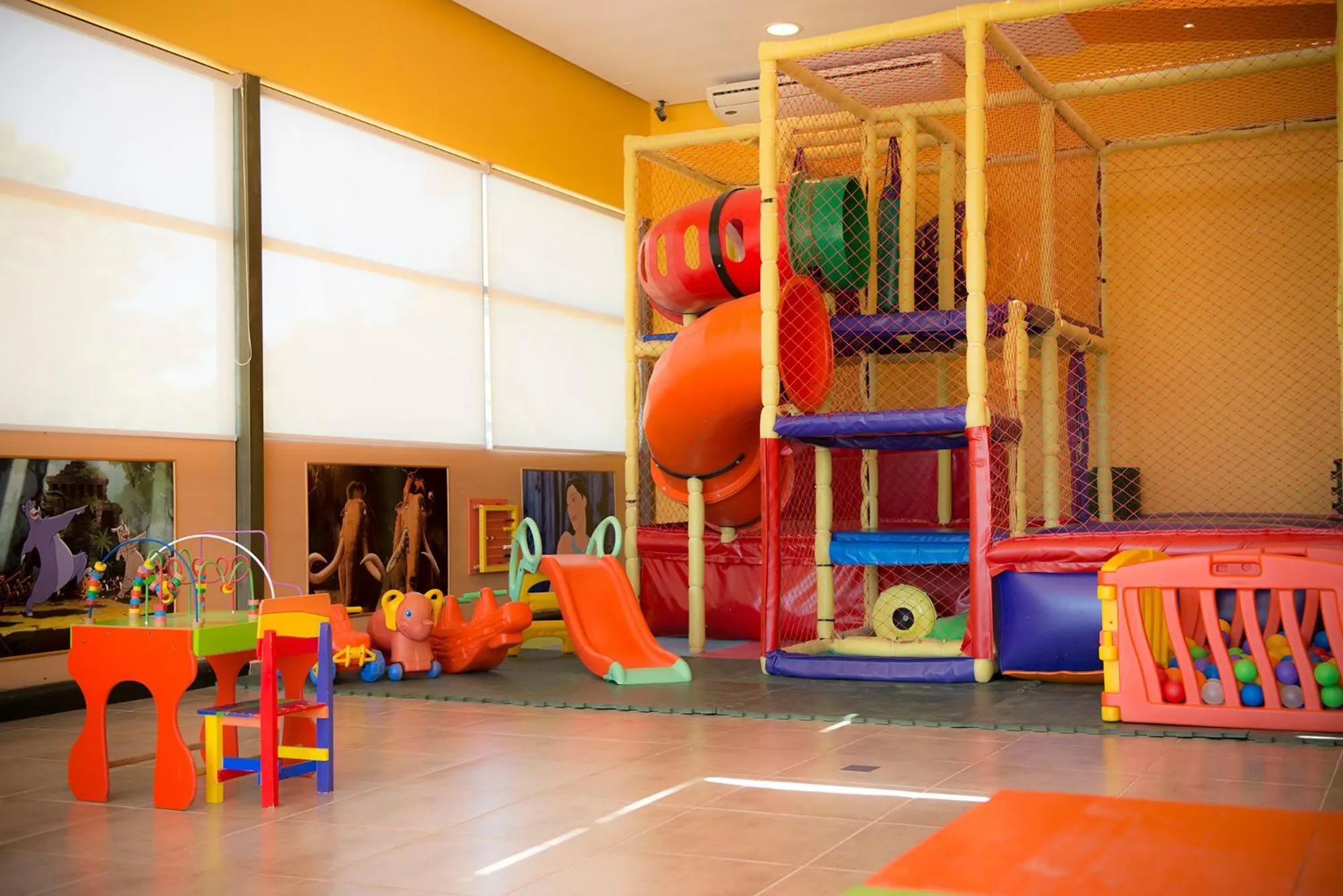 Patio in Grand Crucero Hotel
