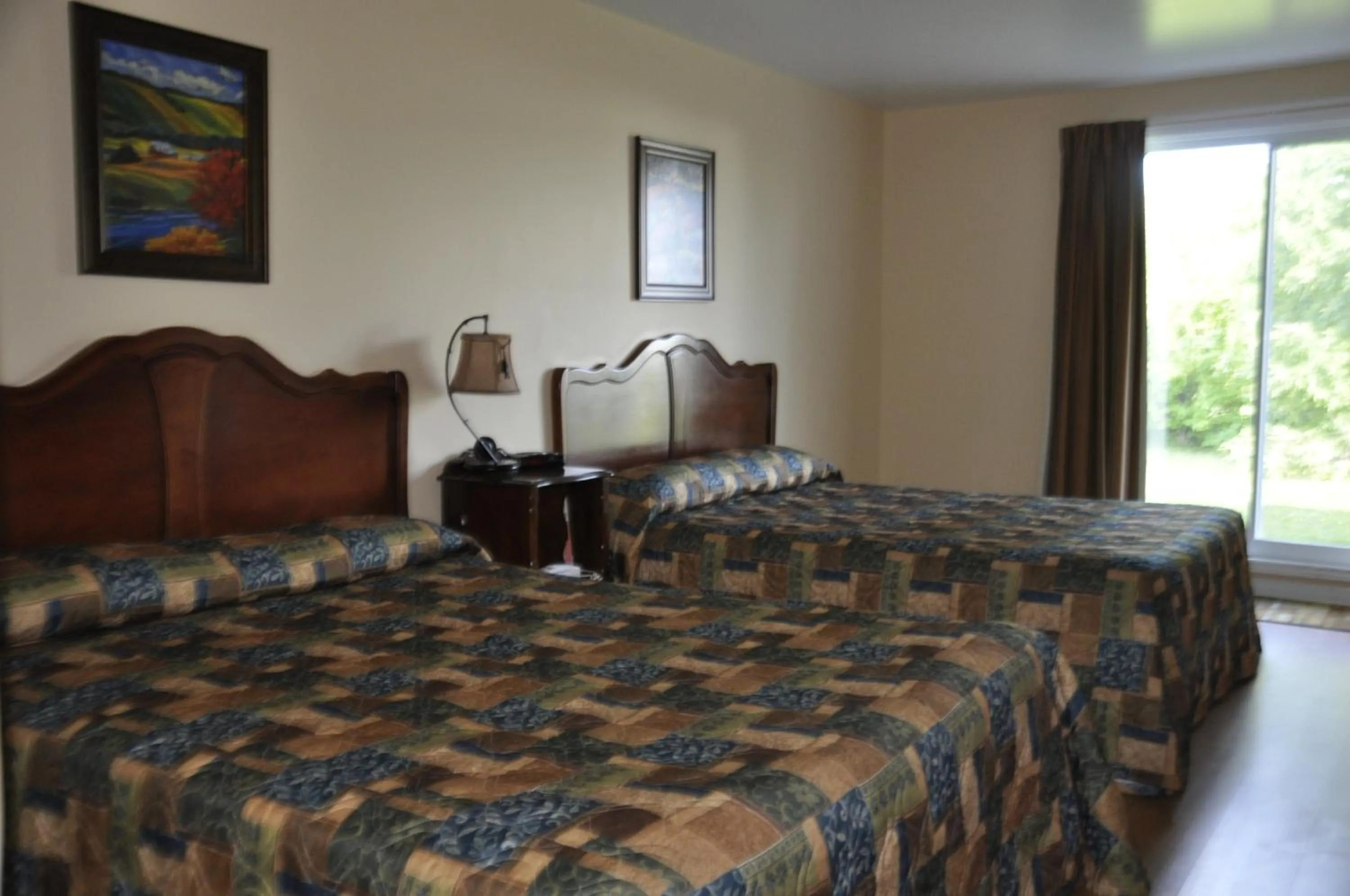 Bedroom, Bed in Motel les Pignons Verts