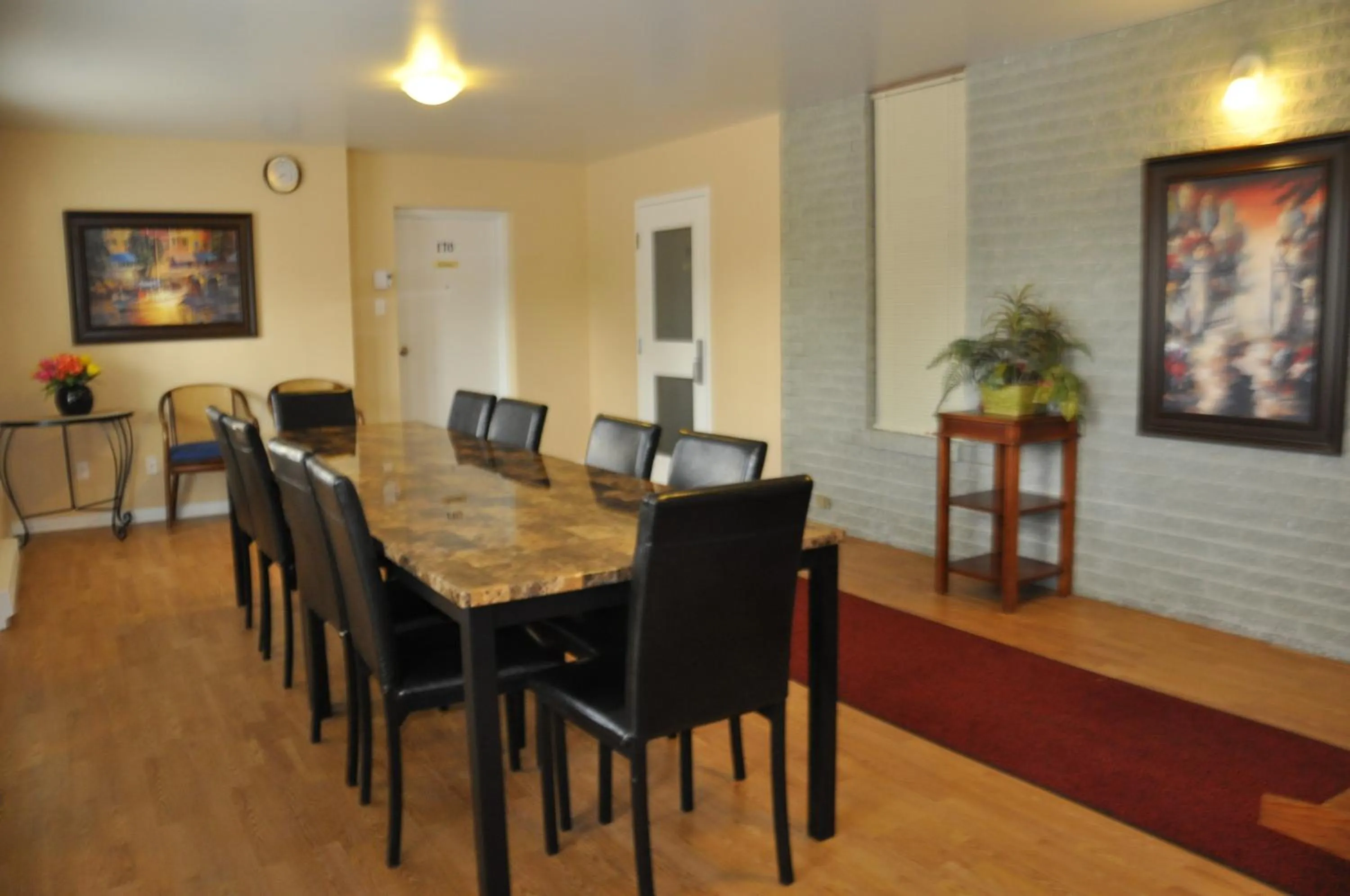 Business facilities in Motel les Pignons Verts