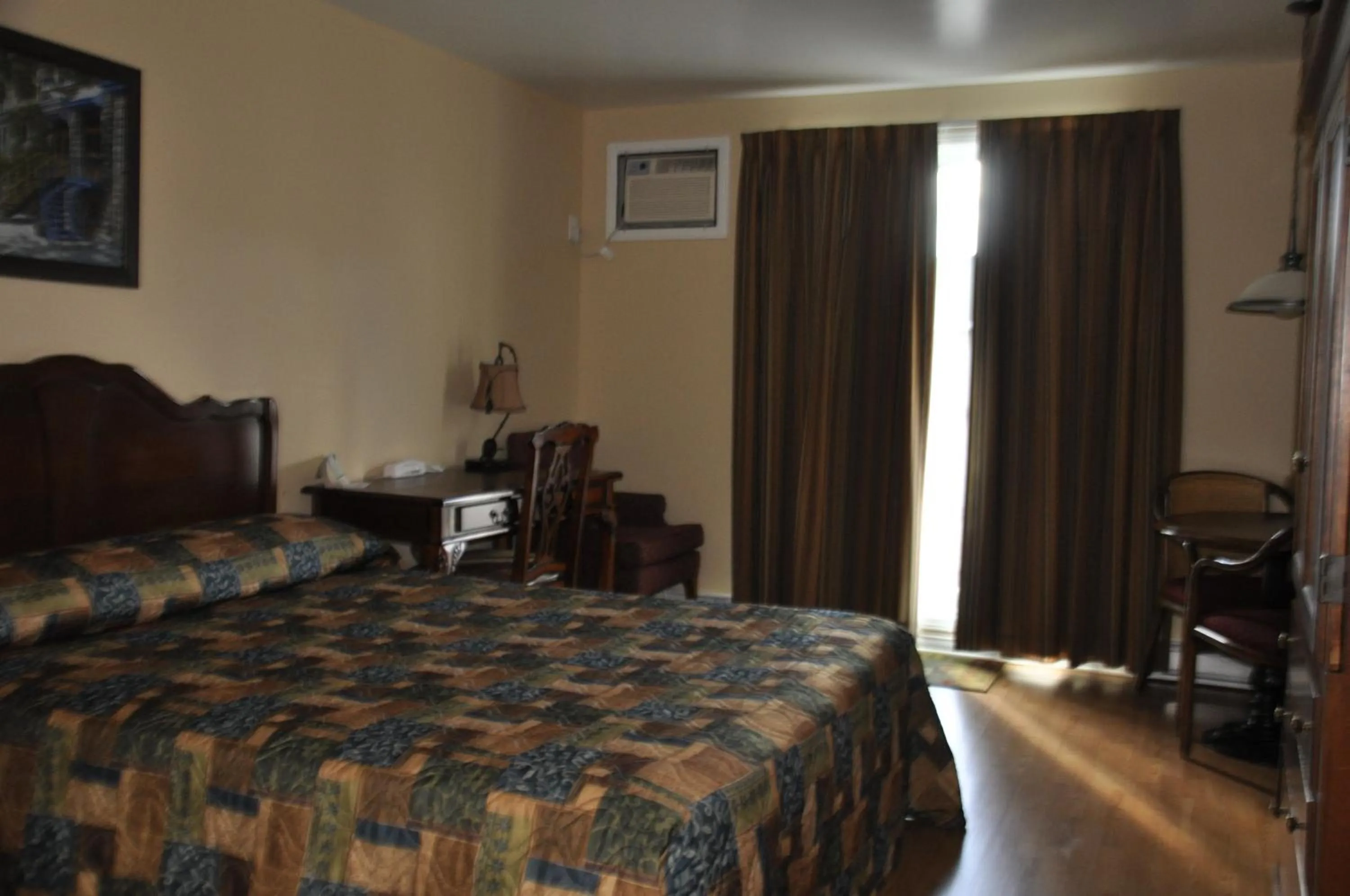 Bedroom, Bed in Motel les Pignons Verts