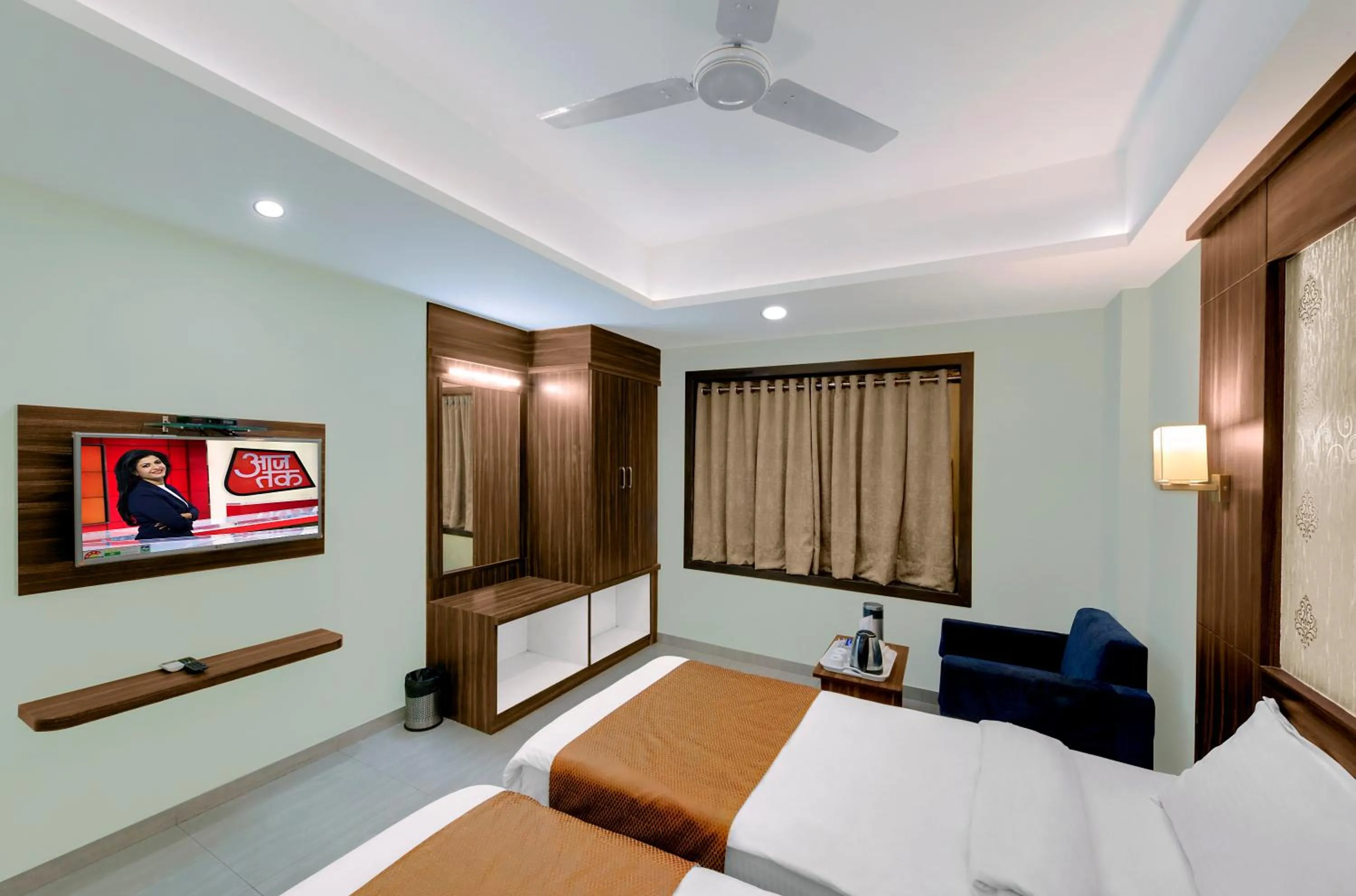 TV and multimedia, Bed in HOTEL SHITAL INN