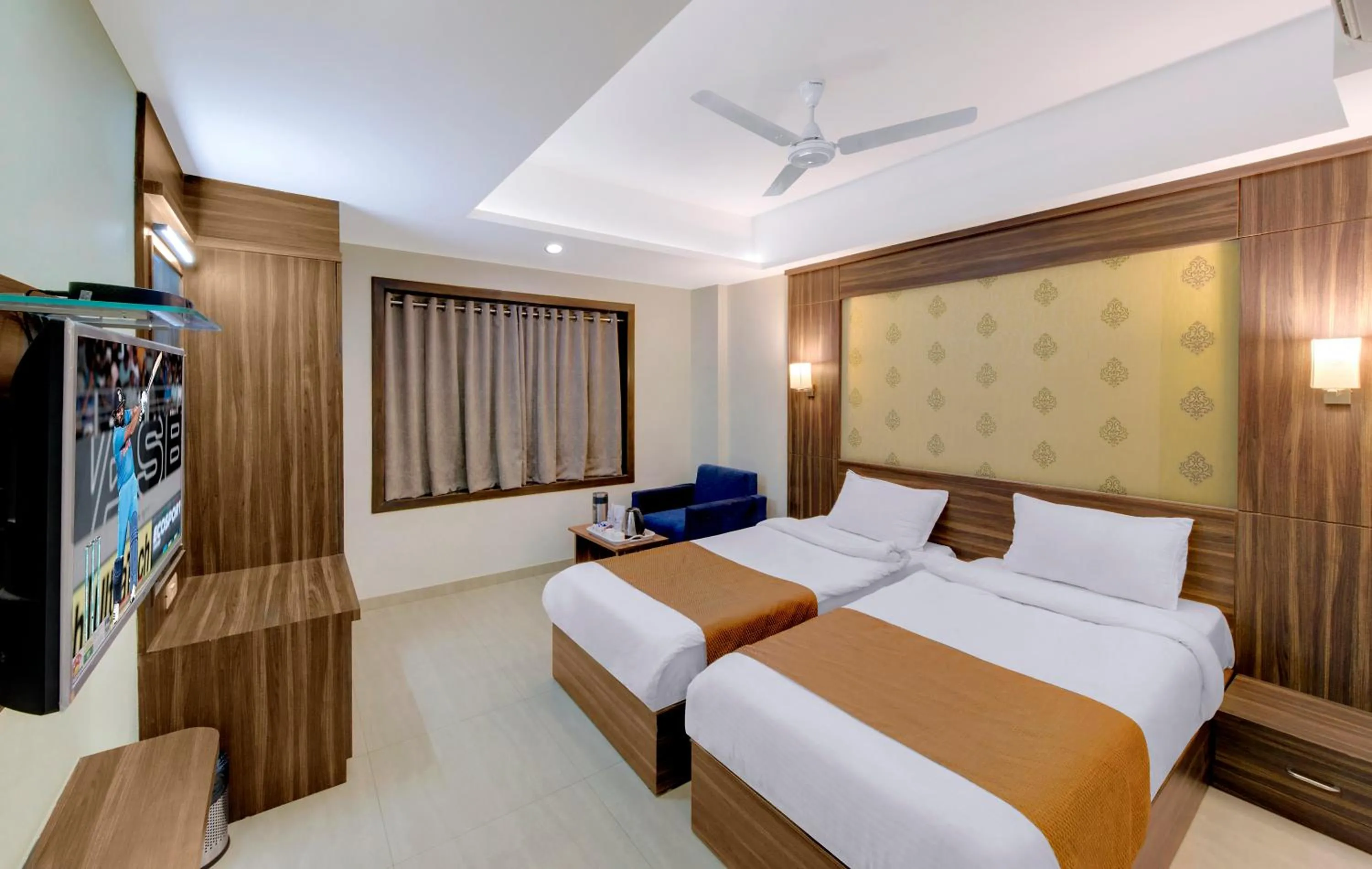 Bedroom, Bed in HOTEL SHITAL INN