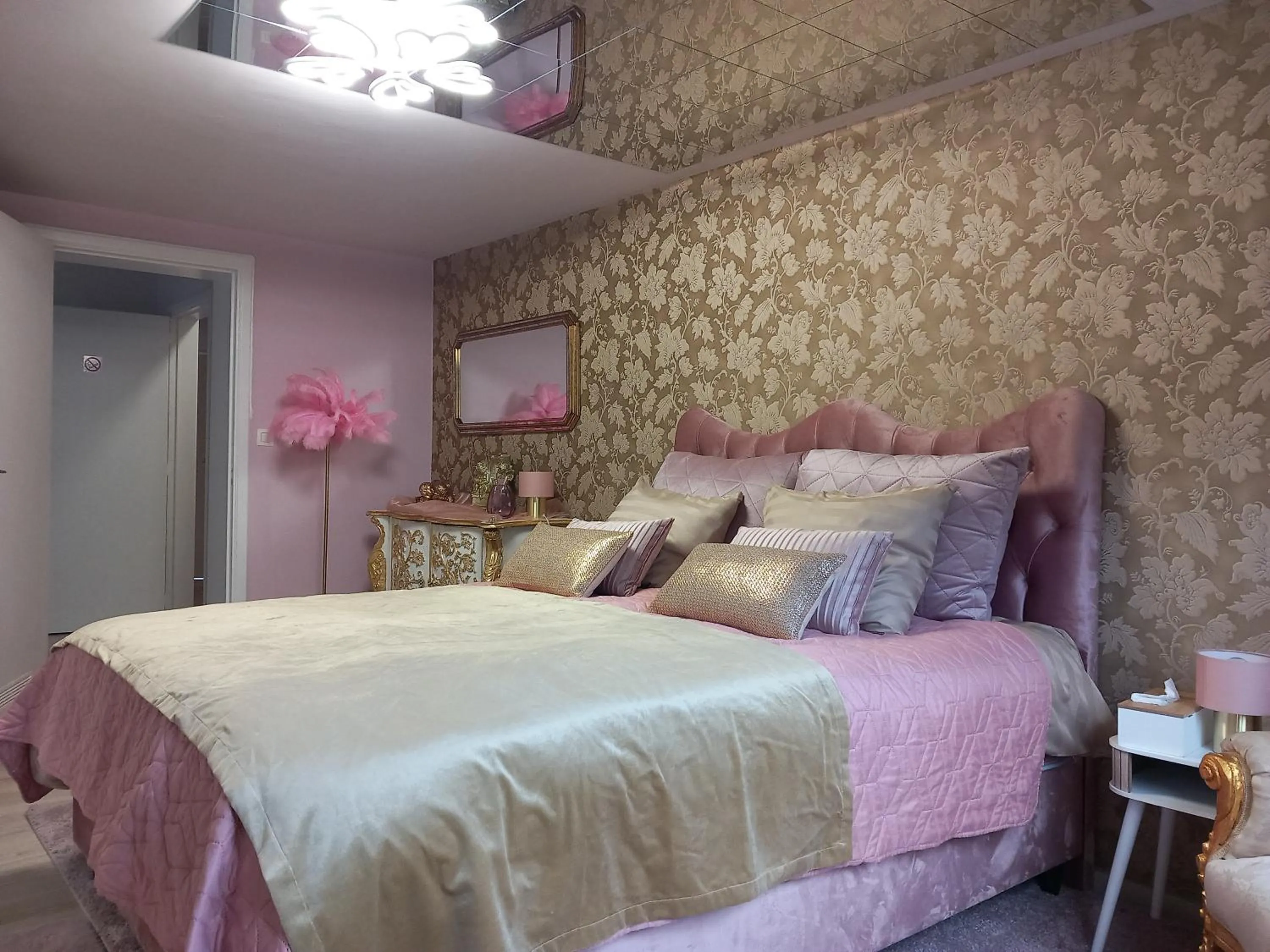 Bed in Vip room 209