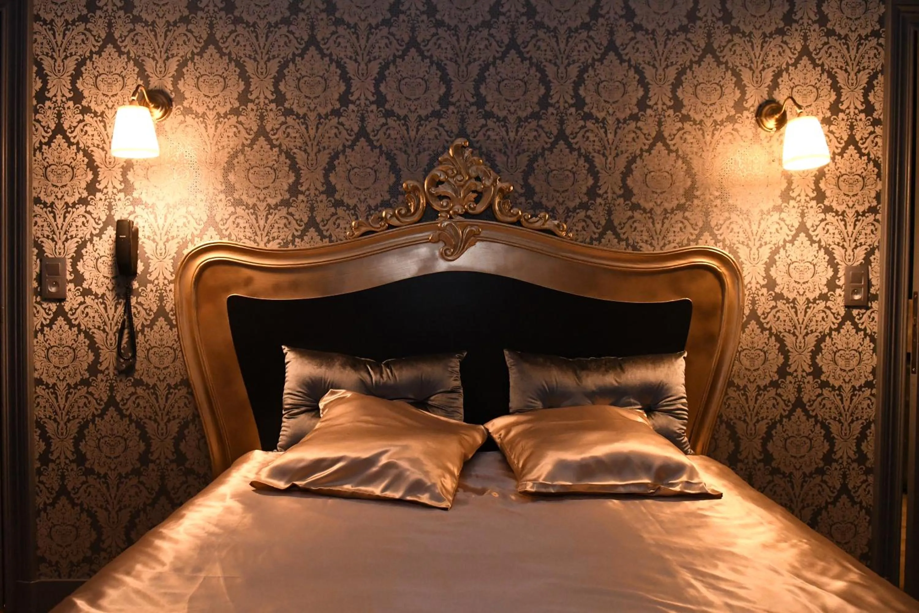 Bed in Vip room 209