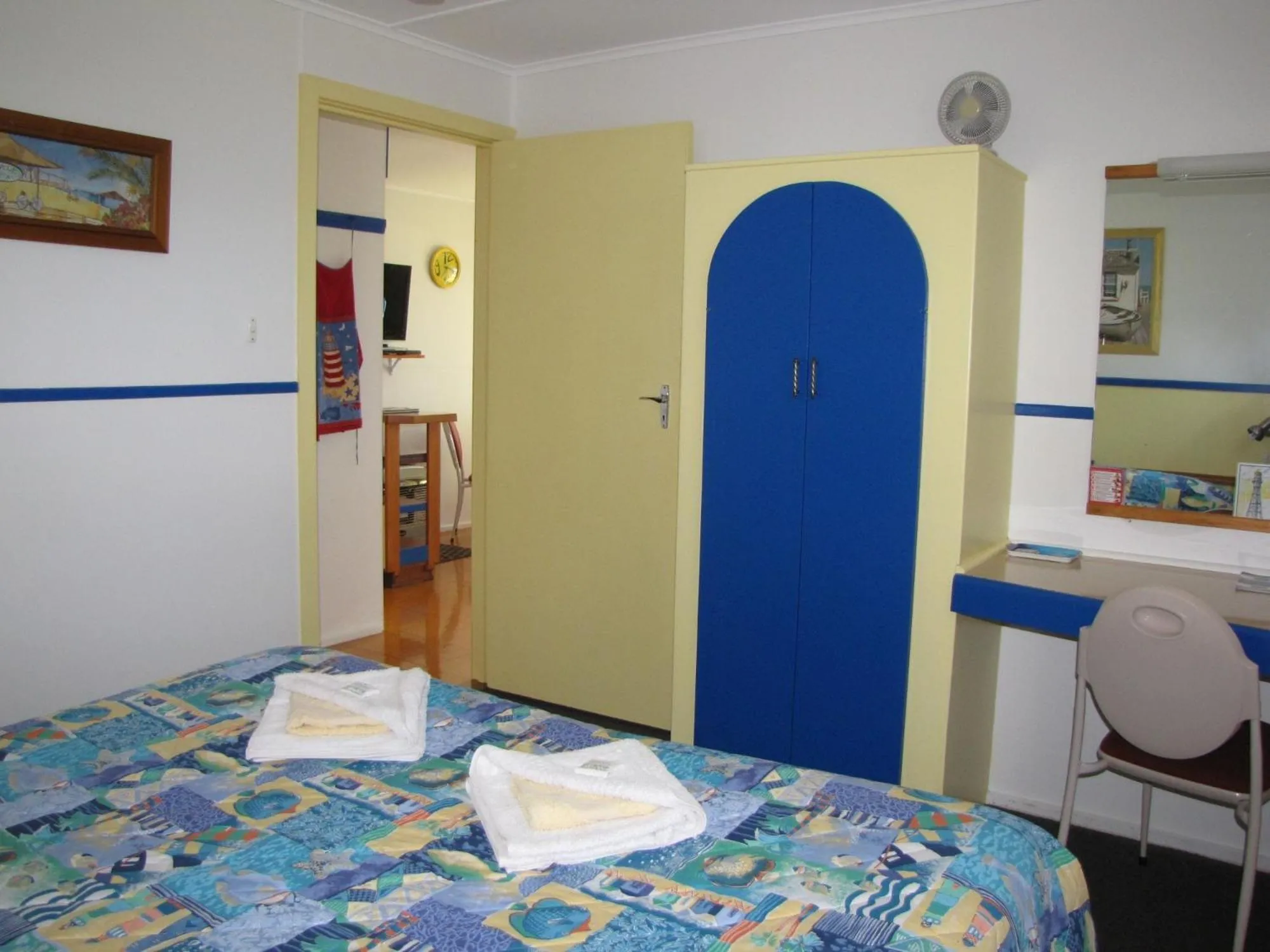 Bed in King Island Accommodation Cottages