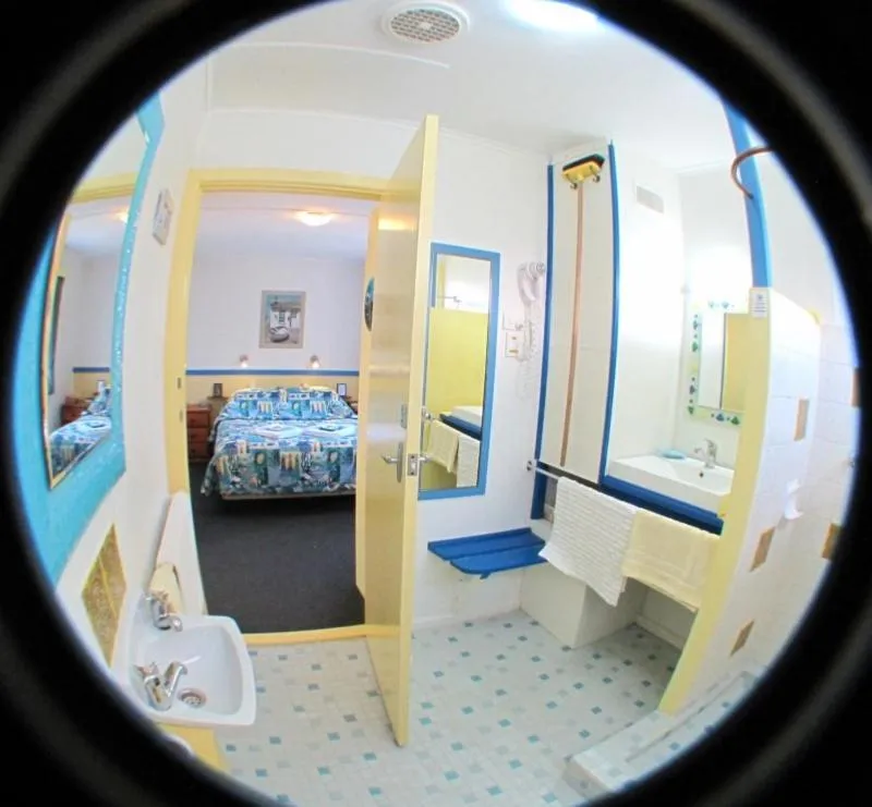 Bed in King Island Accommodation Cottages