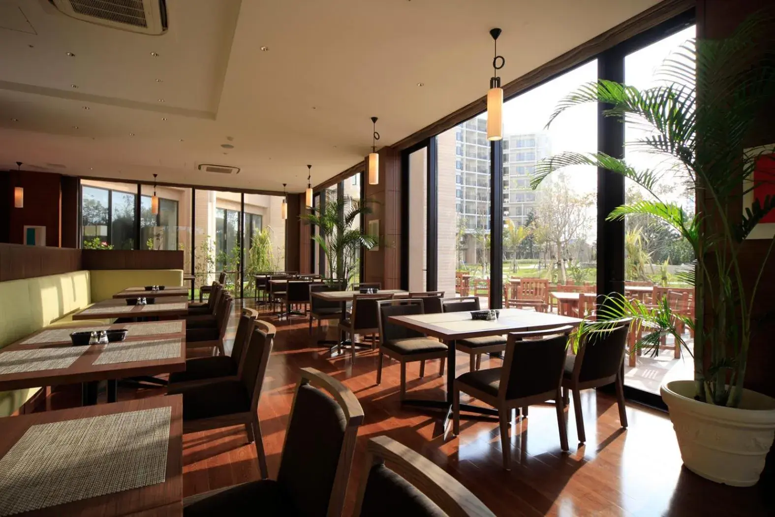 Restaurant/places to eat in Moon Ocean Ginowan Hotel & Residence Restaurant/places to eat in Moon Ocean Ginowan Hotel & Residence