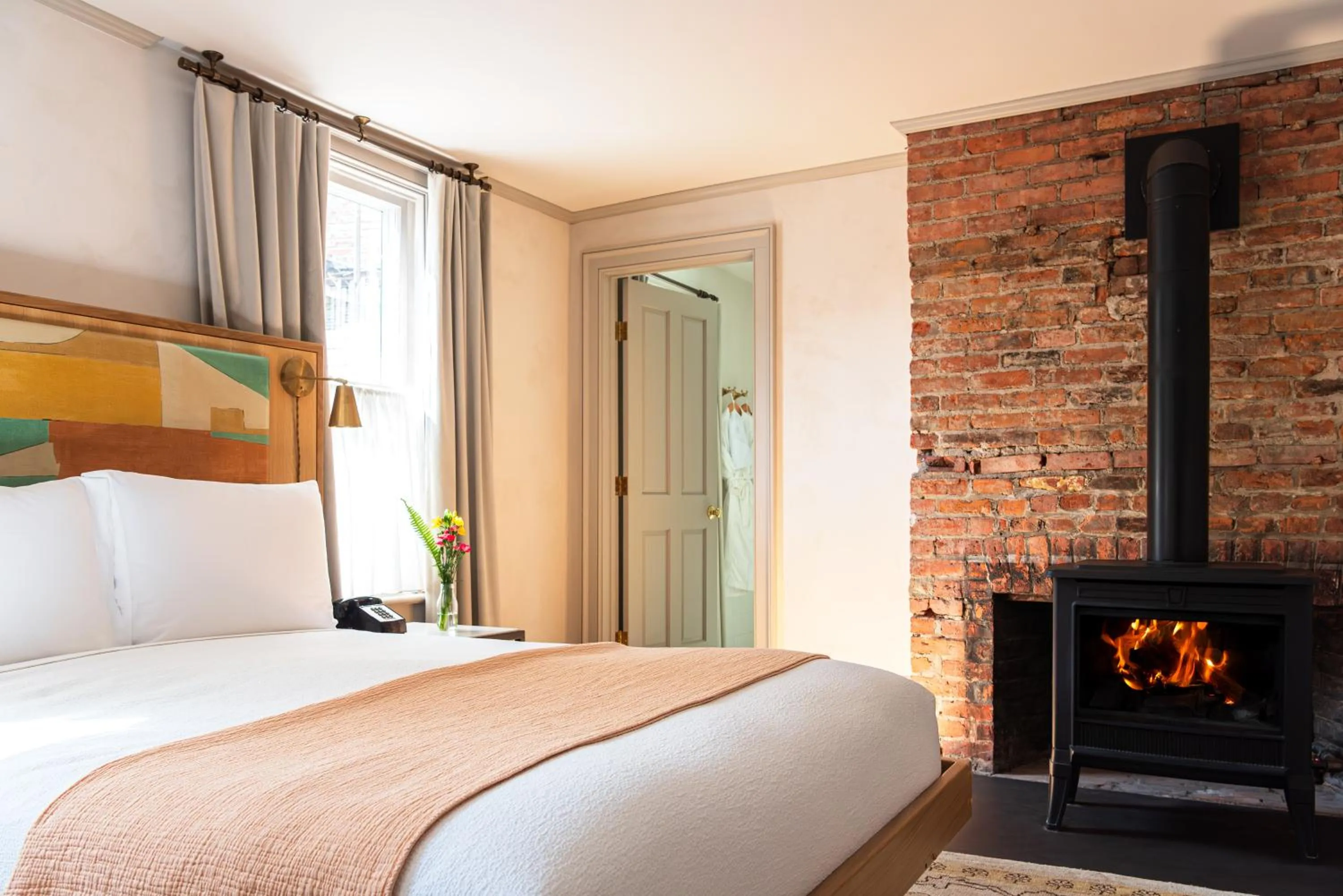 Bed in Hotel Kinsley