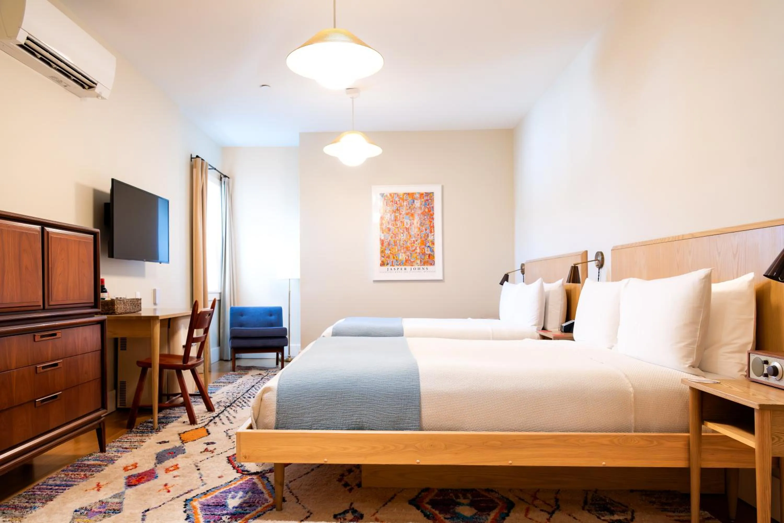 Bed in Hotel Kinsley