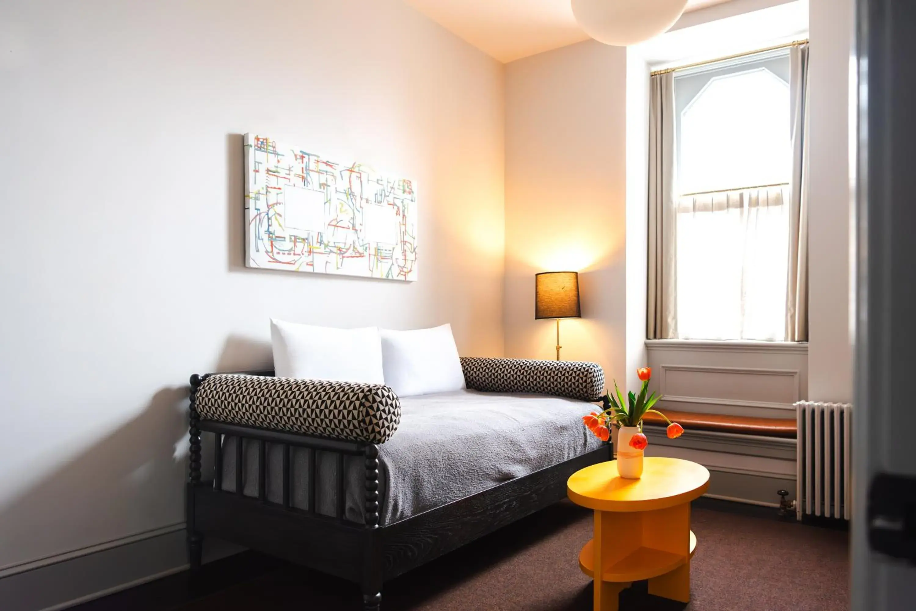 Bed in Hotel Kinsley Bed in Hotel Kinsley