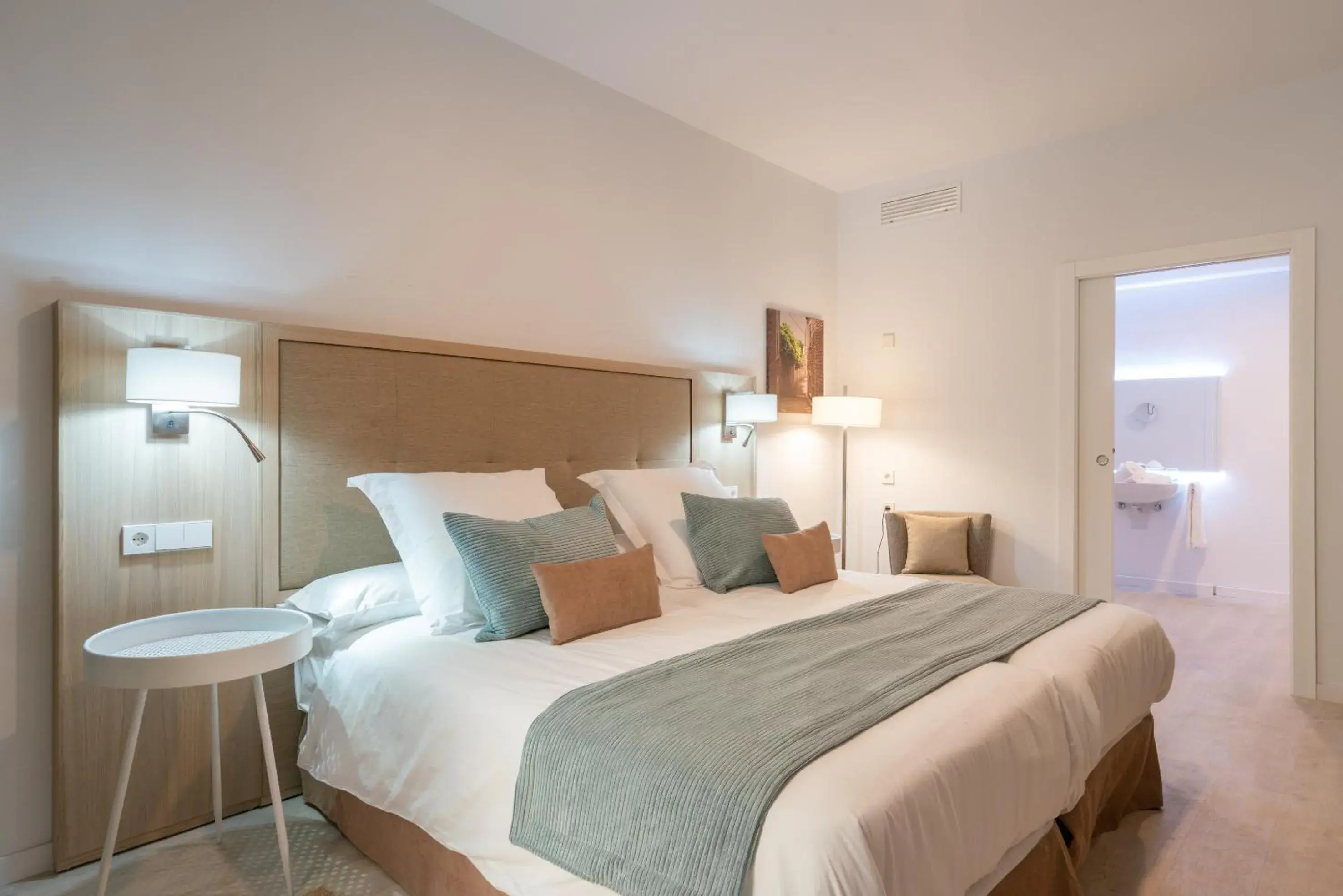 Photo of the whole room, Bed in Soller Plaza Photo of the whole room, Bed in Soller Plaza