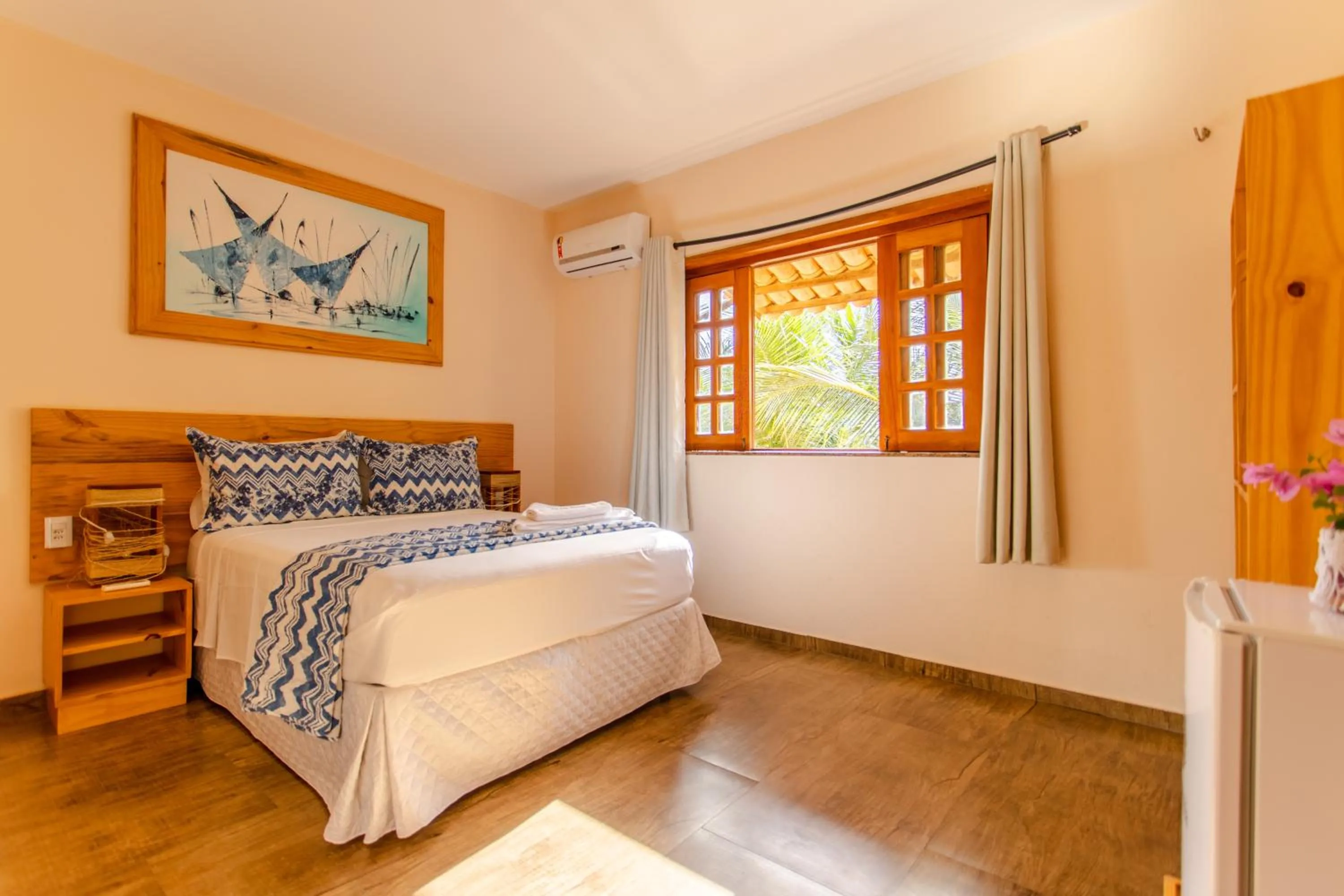 Photo of the whole room, Bed in Pousada Dharma