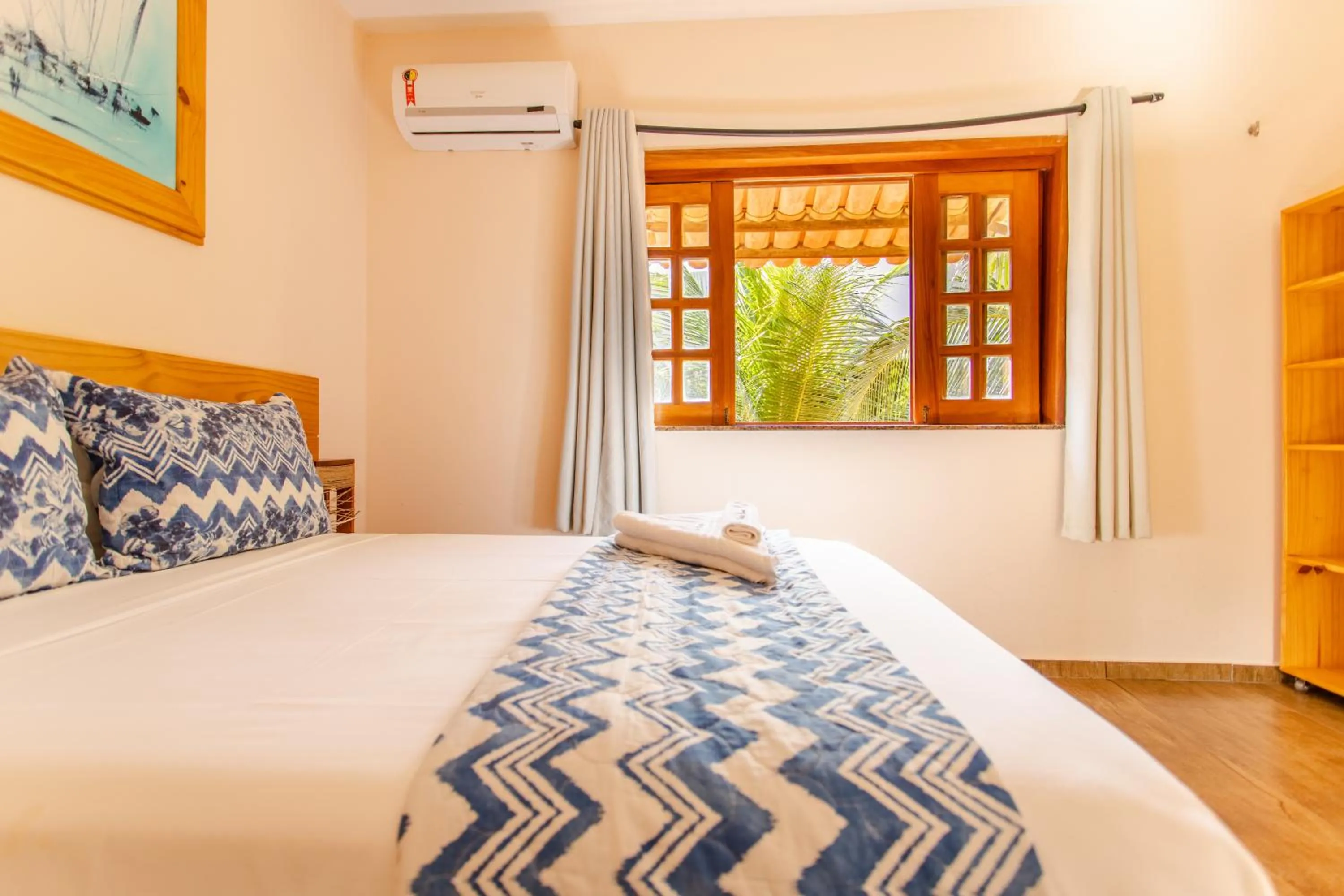 Toilet, Bed in Pousada Dharma