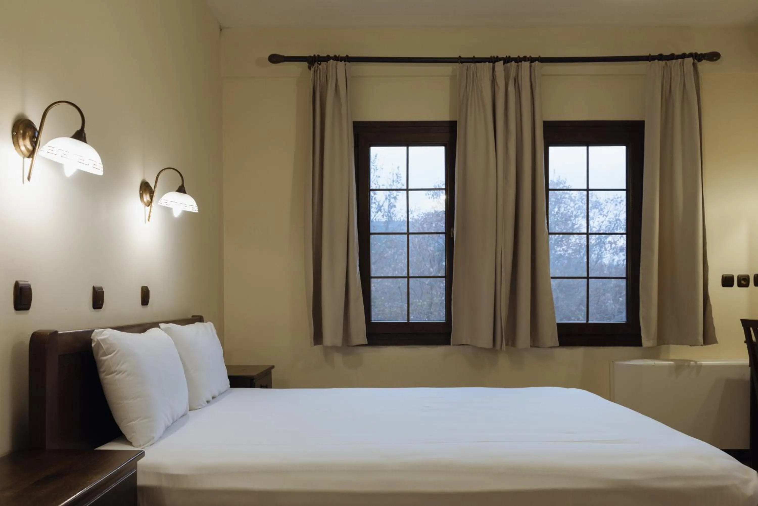 Living room, Bed in Agnanti Hotel