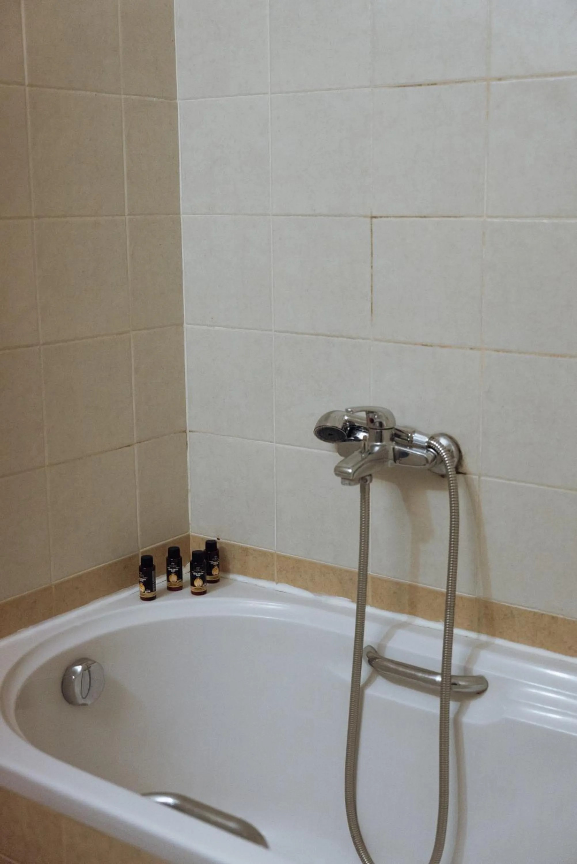 Bathroom in Agnanti Hotel