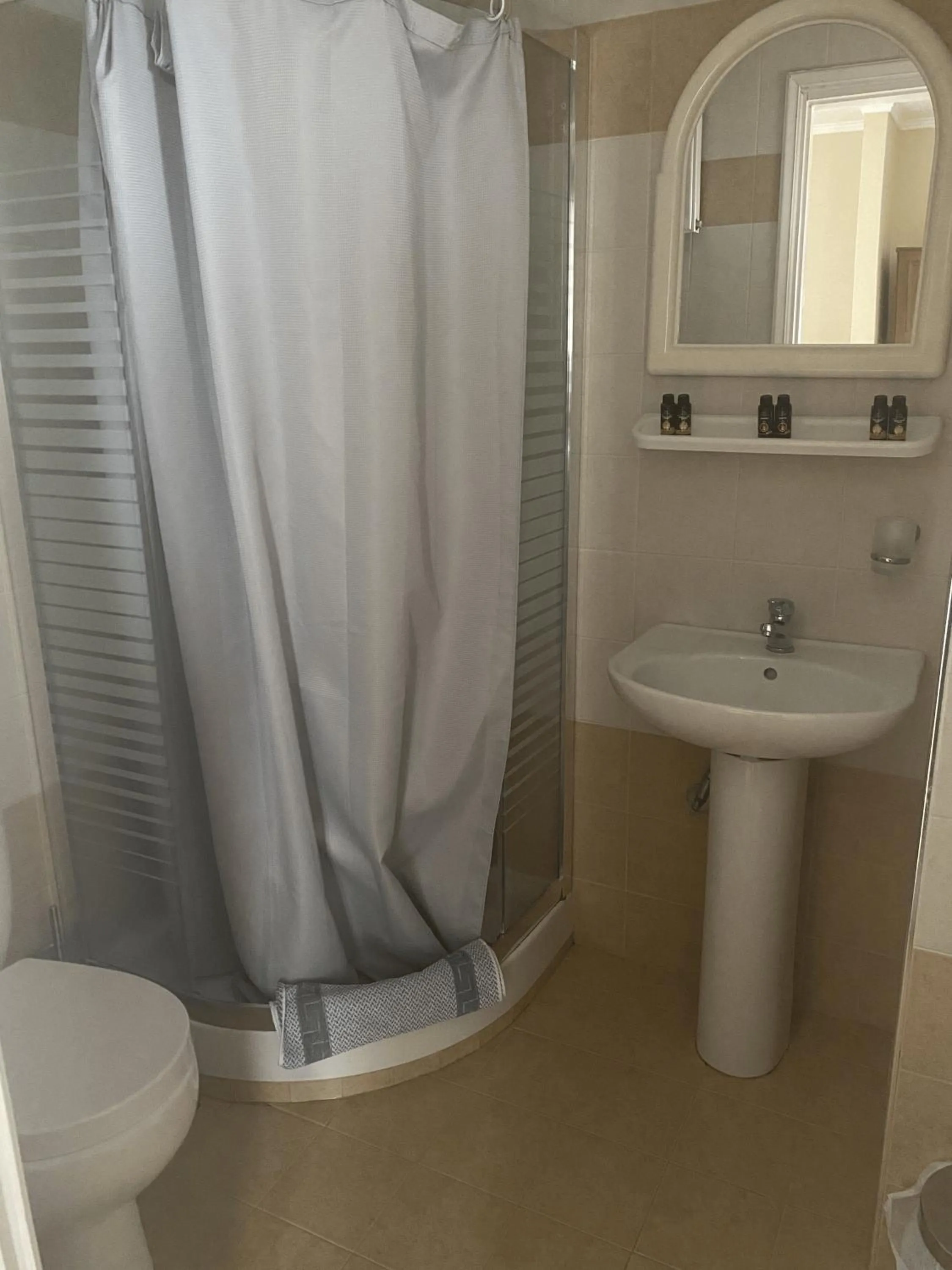 Shower in Agnanti Hotel