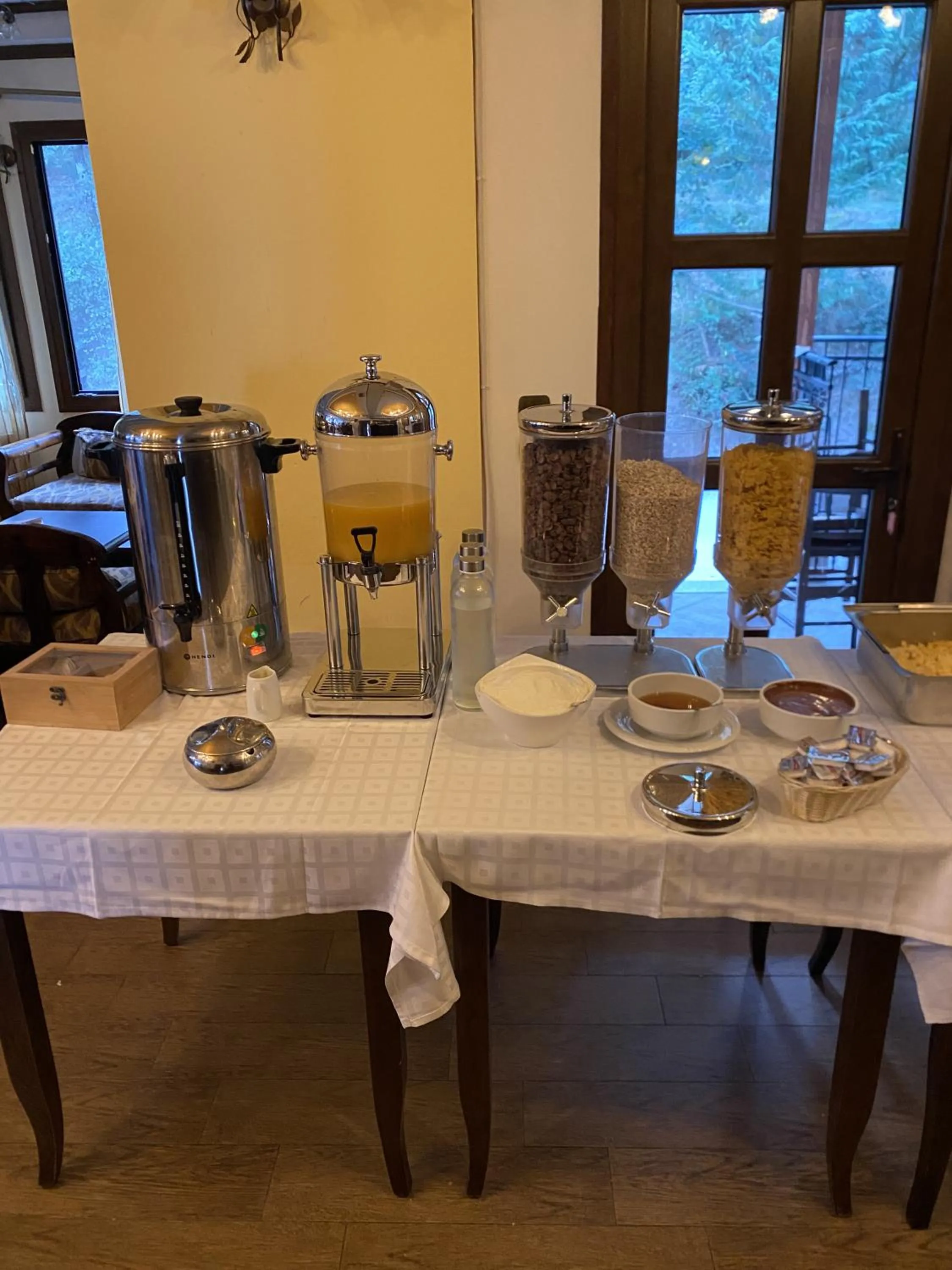 Coffee/tea facilities in Agnanti Hotel