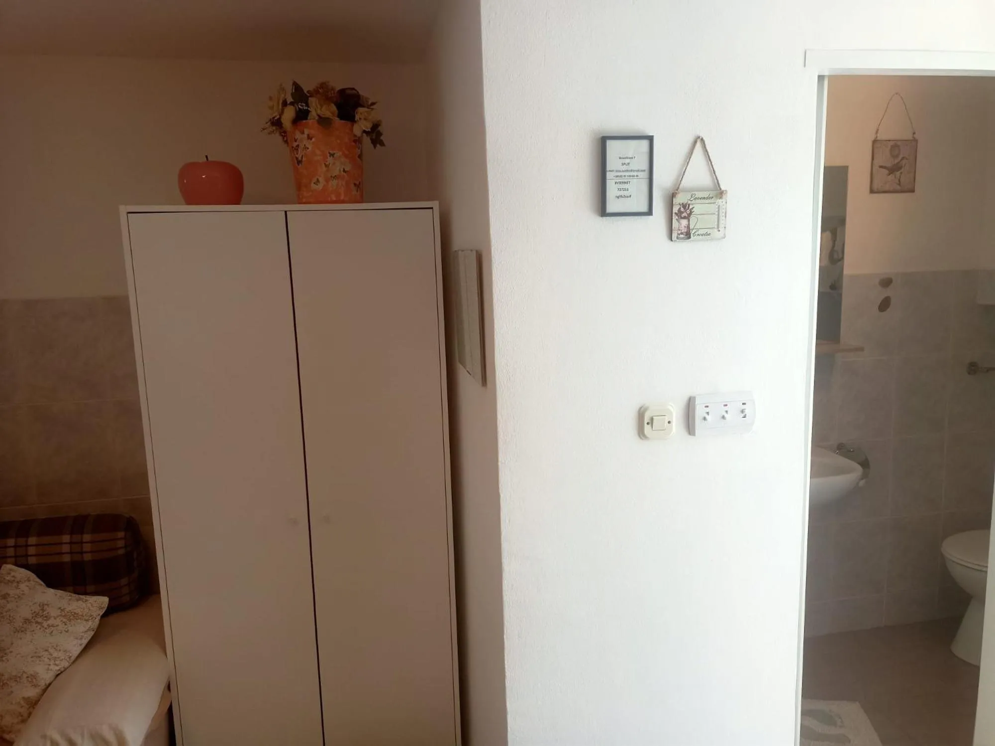 locker in Apartments & room Ivica Split