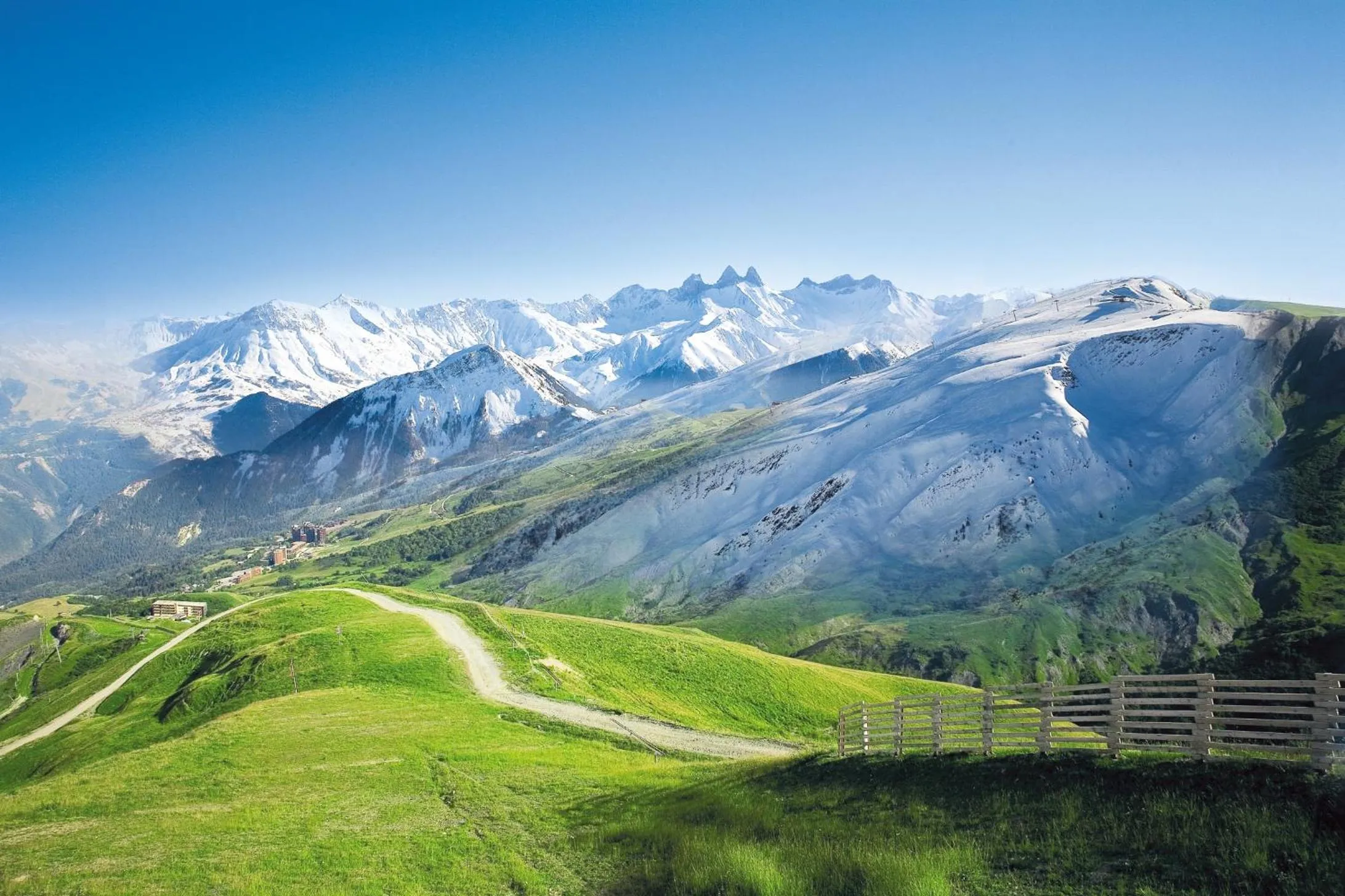 Natural landscape in Hôtel Les Soldanelles