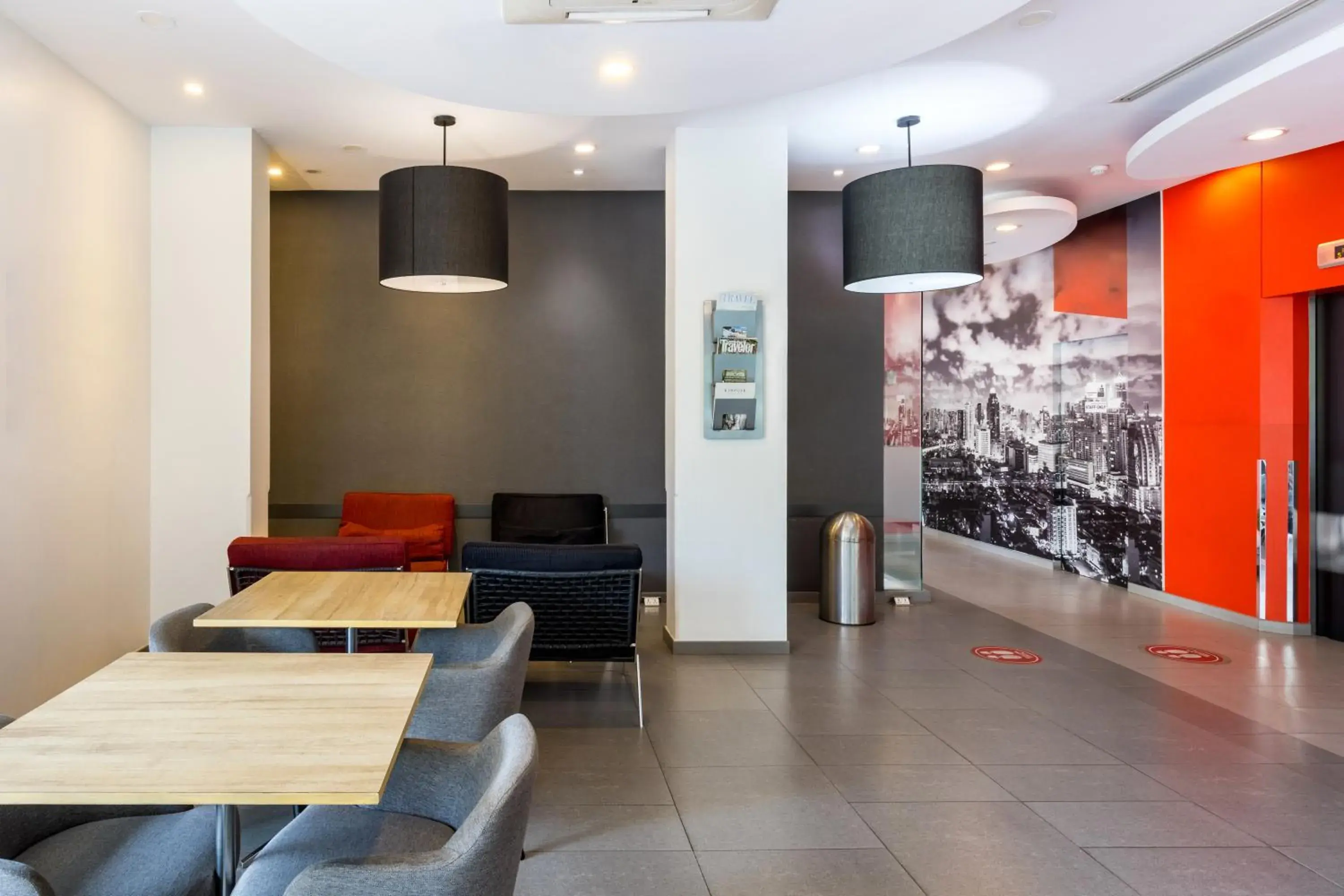 Lobby or reception in Easy Planet Bangkok Asoke Lobby or reception in Easy Planet Bangkok Asoke