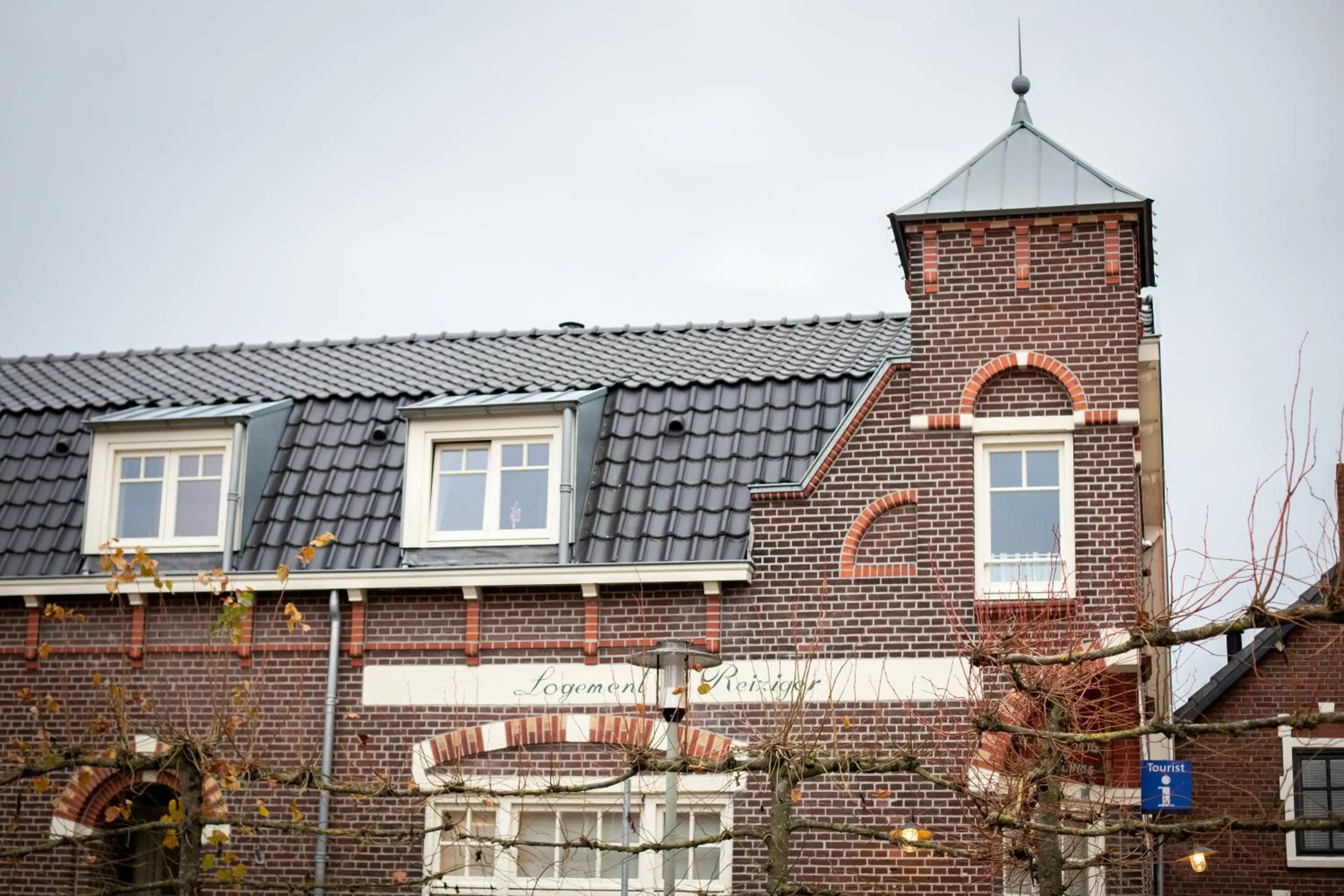 Property building in Hotel de Reiziger