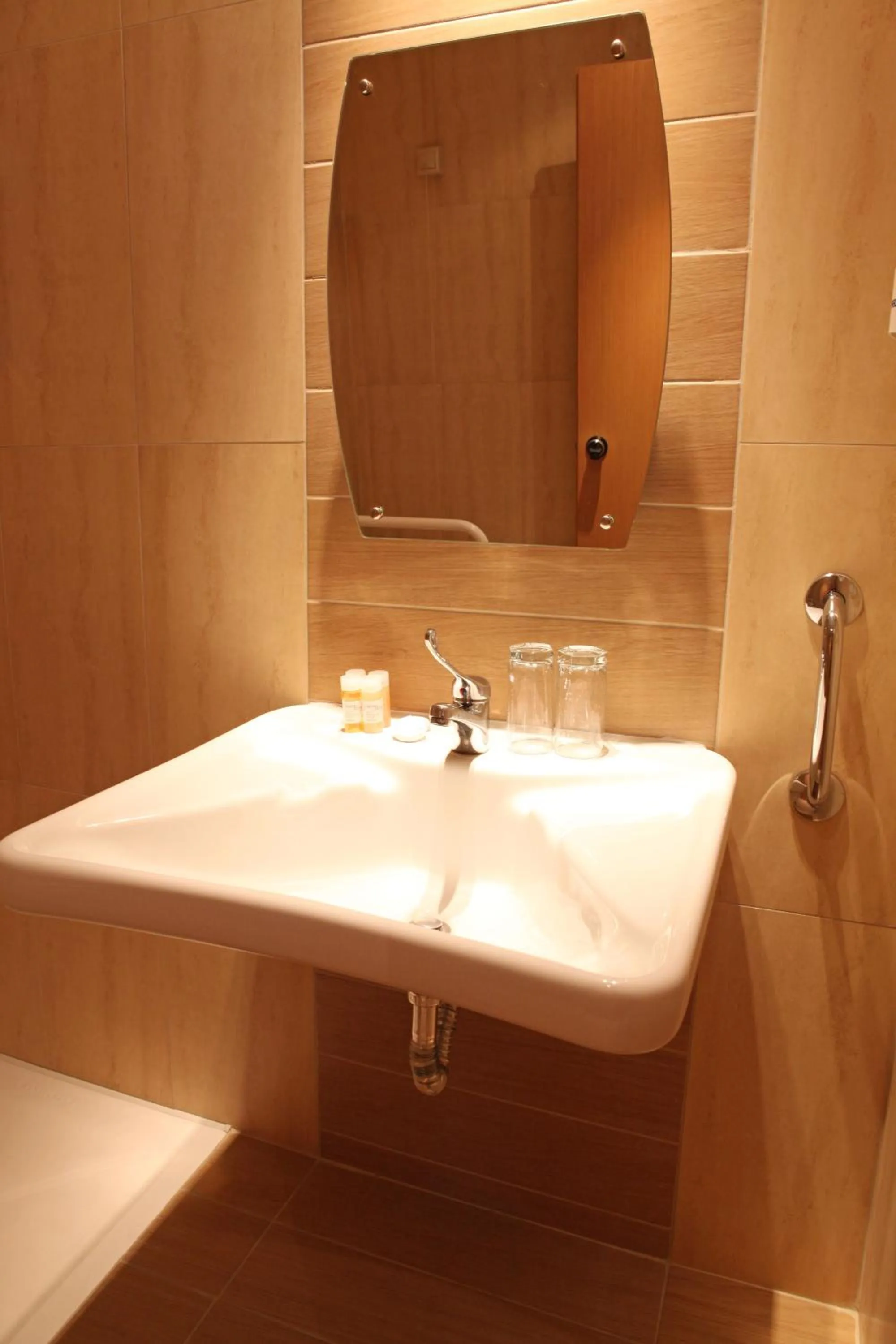 Bathroom in Hotel Alfa