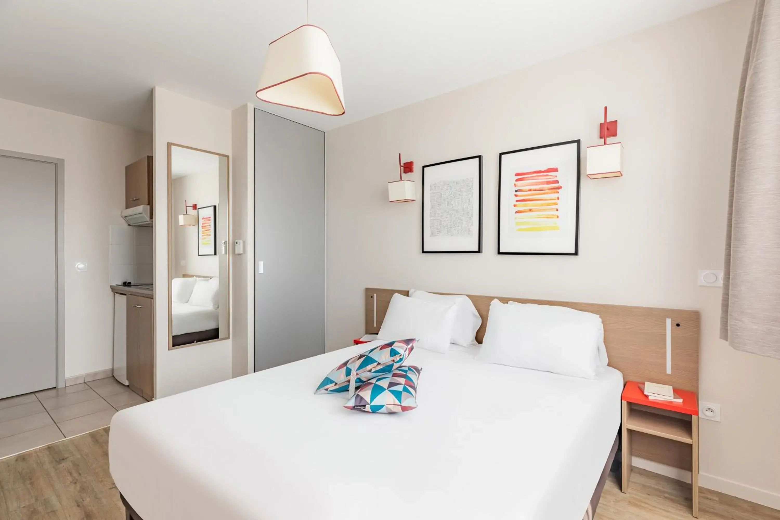 Bed in Appart'City Confort Orléans Bed in Appart'City Confort Orléans