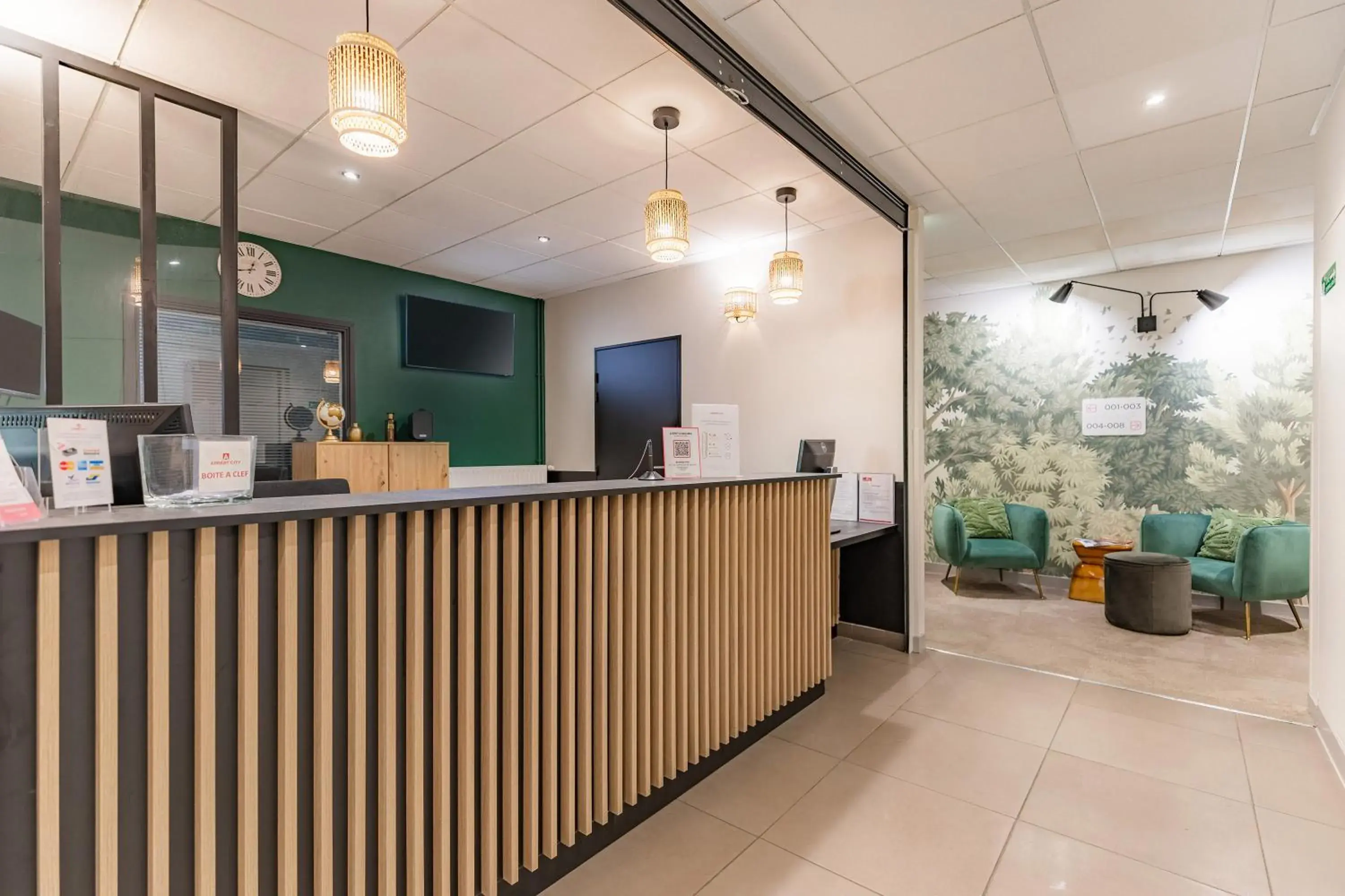 Lobby or reception in Appart'City Confort Orléans Lobby or reception in Appart'City Confort Orléans