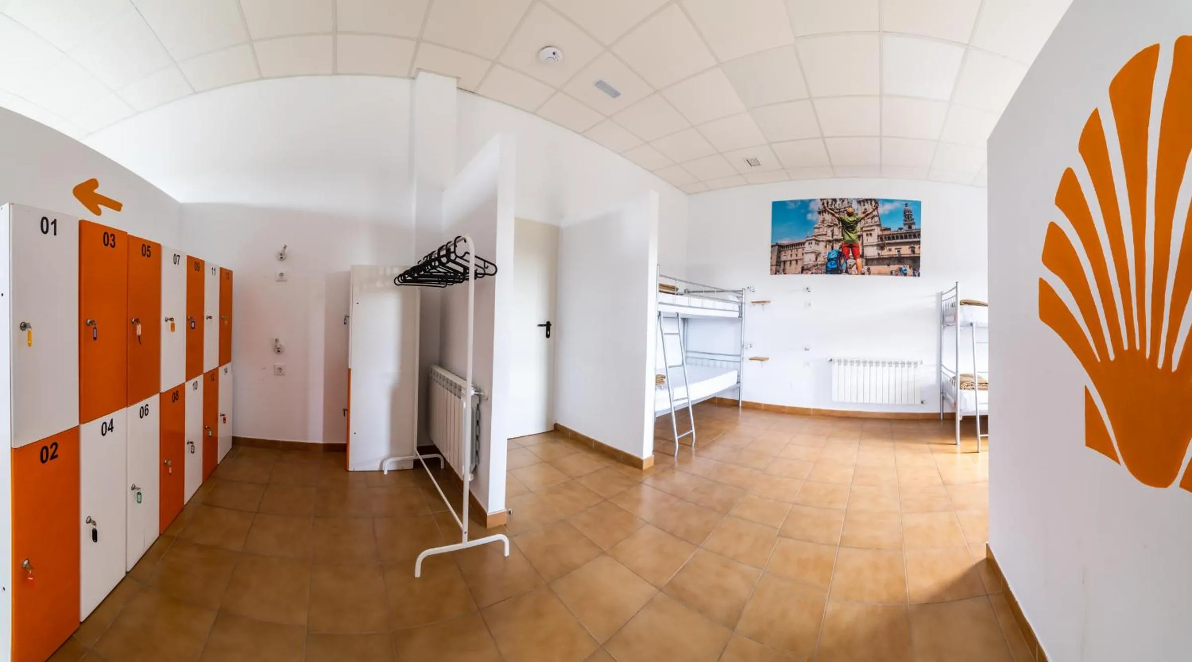 Bunk Bed in Mixed Dormitory Room in Albergue Espiritu Xacobeo